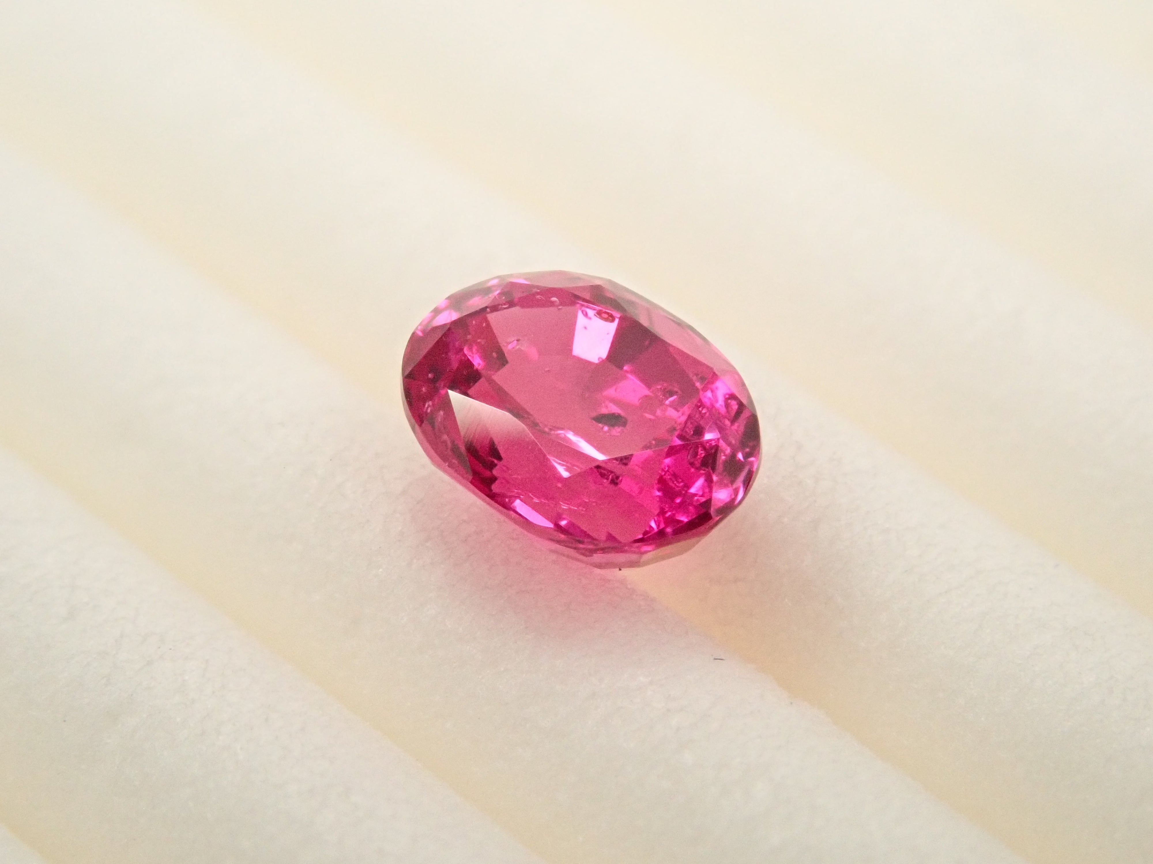 ミャンマー産非加熱ピジョンブラッドルビー  0.640ctルース AIGS