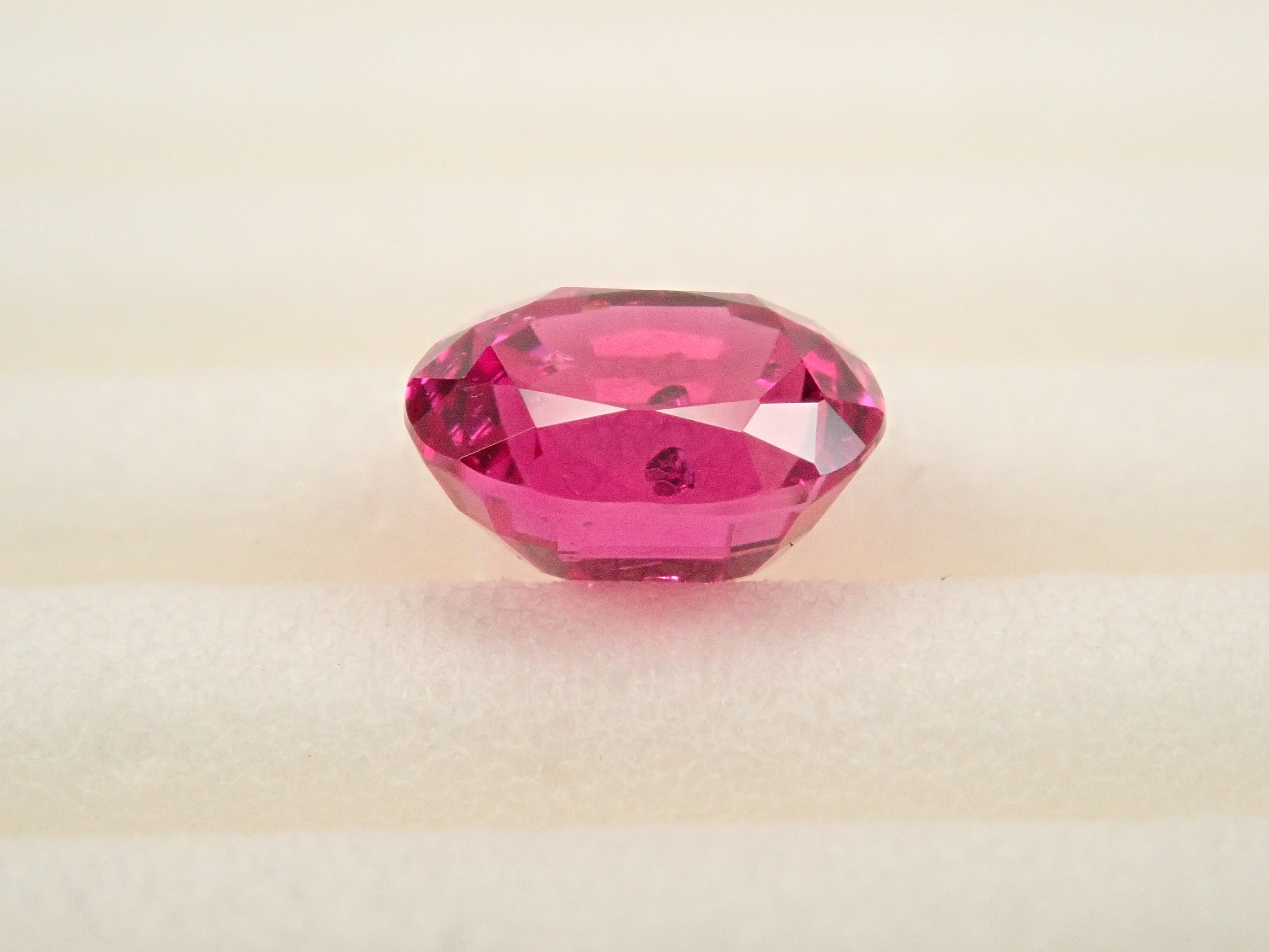 ミャンマー産非加熱ピジョンブラッドルビー  0.640ctルース AIGS