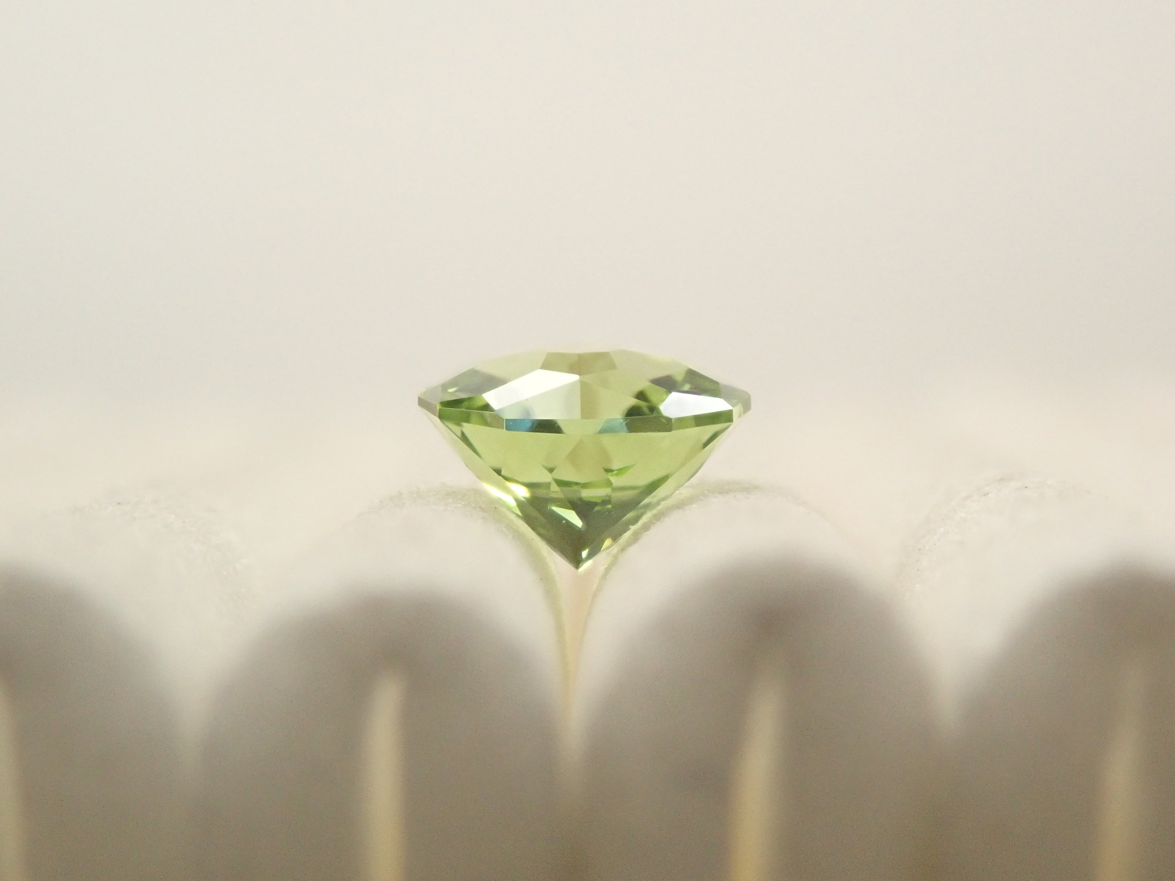 パキスタン産ペリドット 5.0mm/0.517ctルース