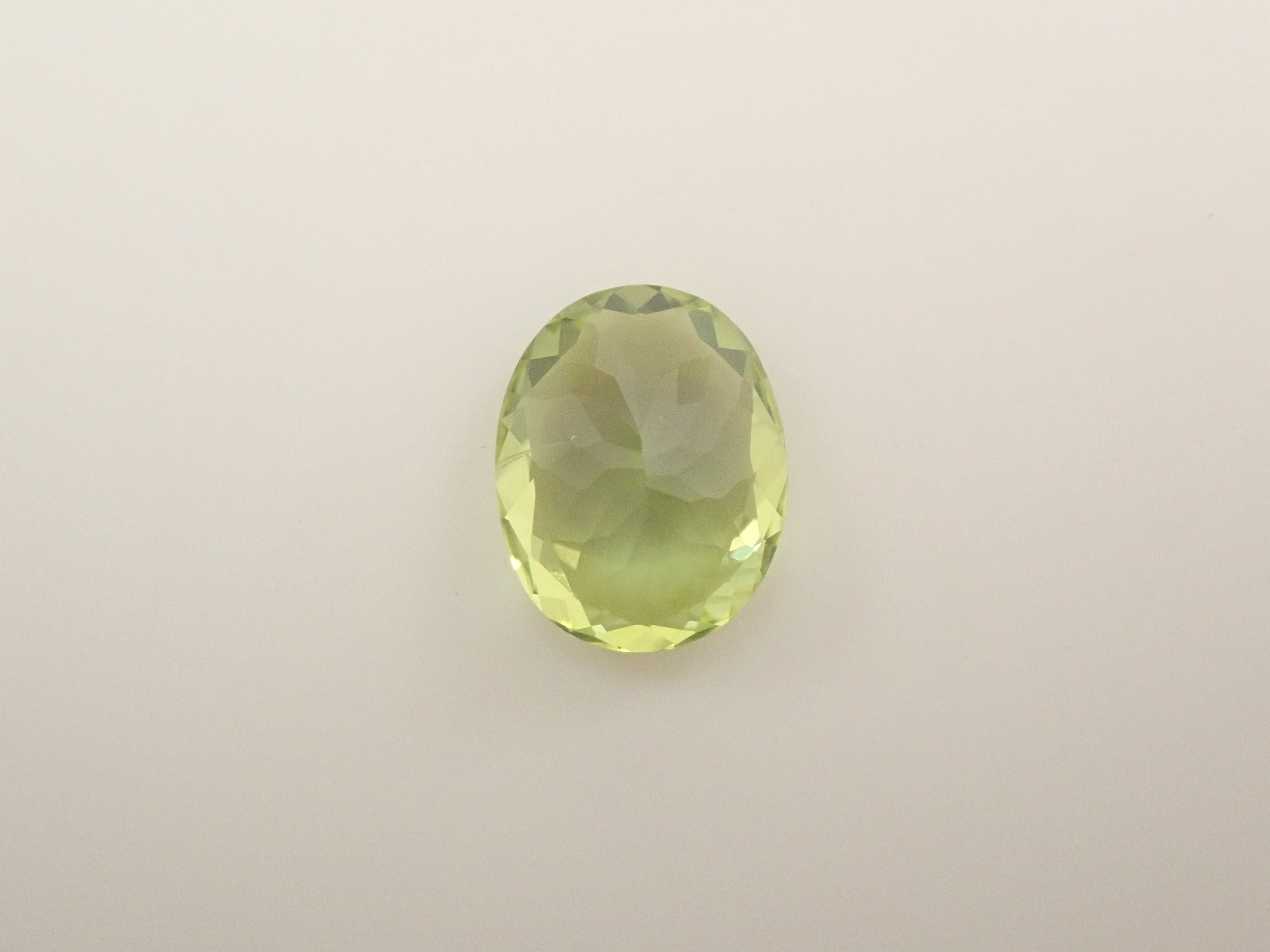 パキスタン産ペリドット 0.649ctルース