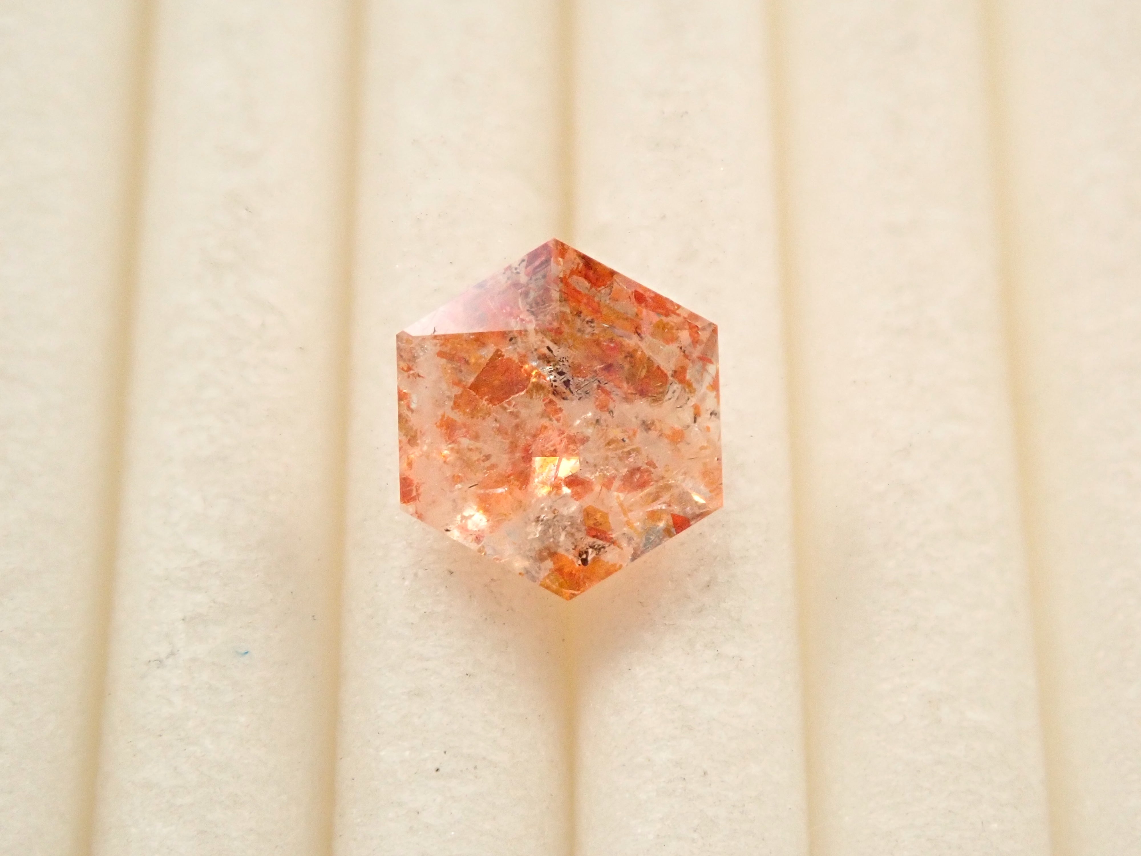 タンザニア産サンストーン（イリュージョンサンストーン） 0.777ctルース