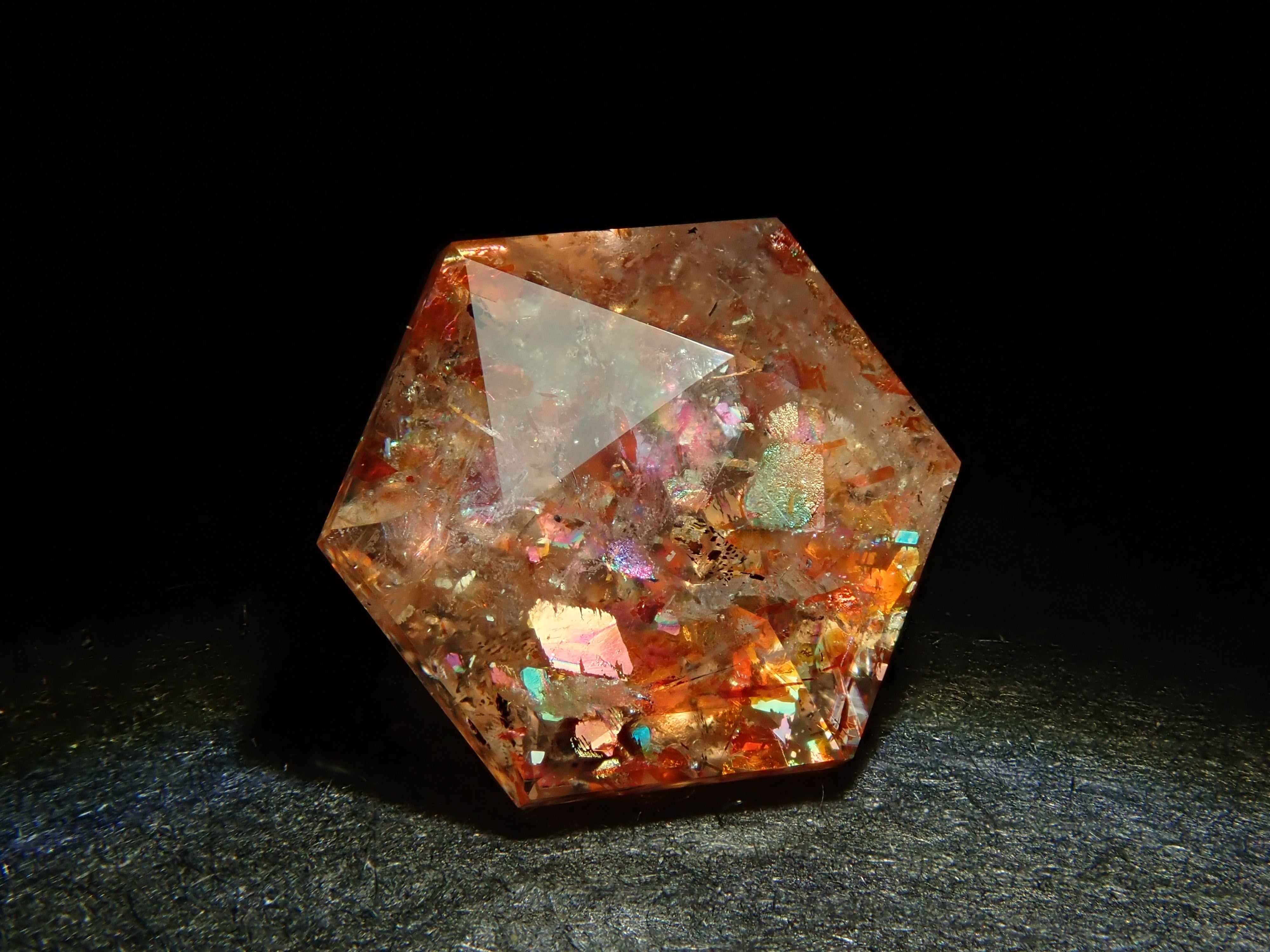 タンザニア産サンストーン（イリュージョンサンストーン） 0.777ctルース