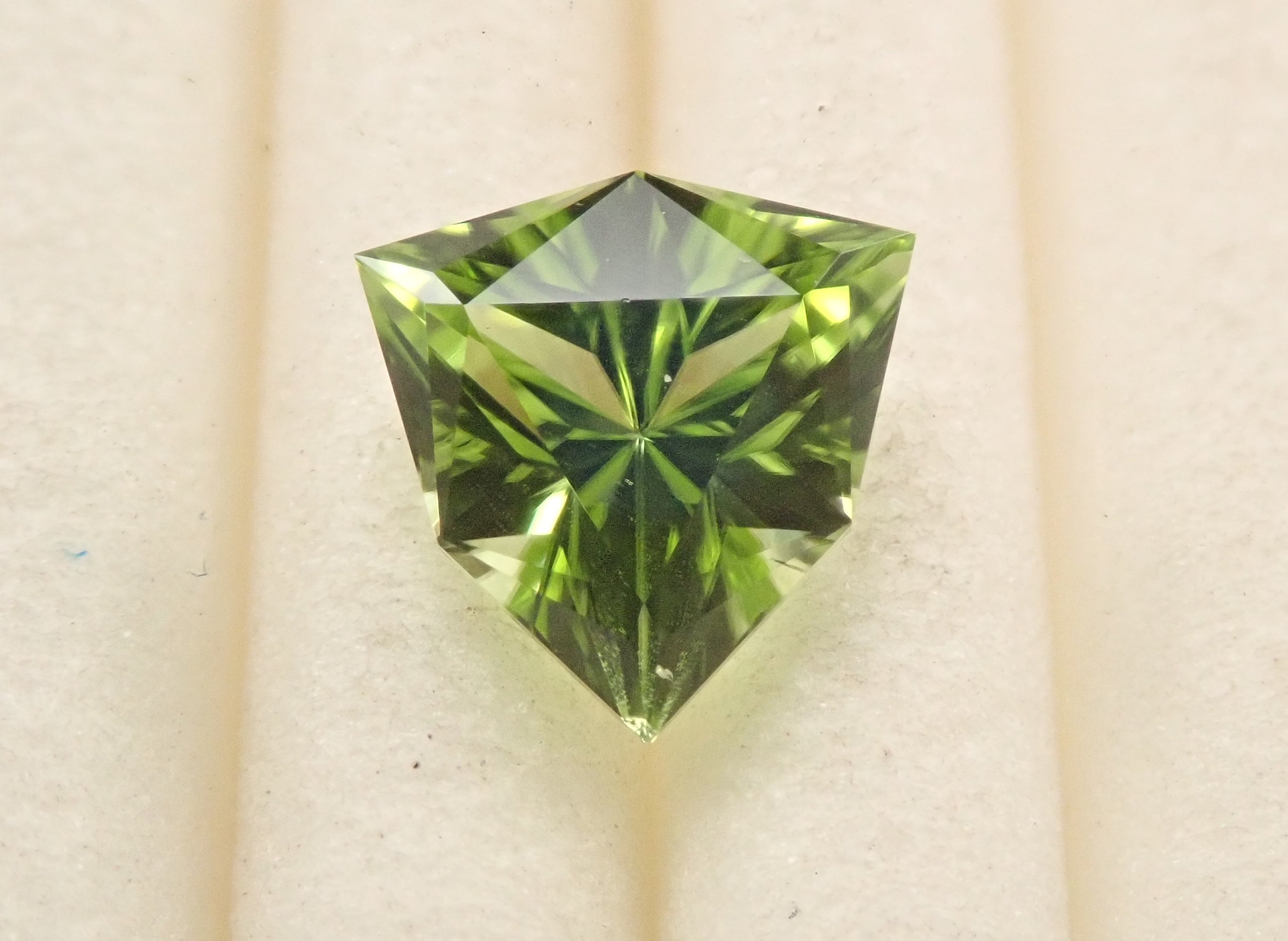 ペリドット - 通販｜宝石鑑定士が運営【カラッツSTORE】