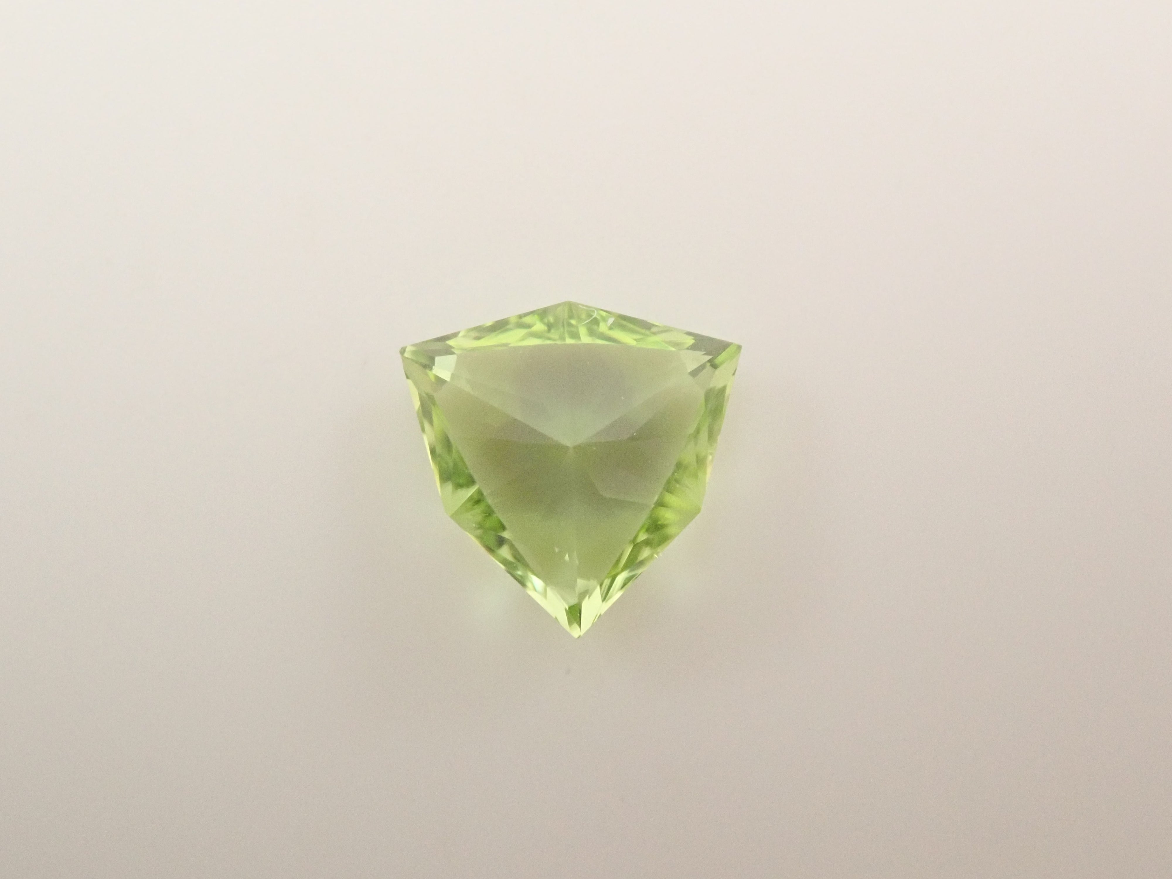 アメリカ産ペリドット 0.635ctルース