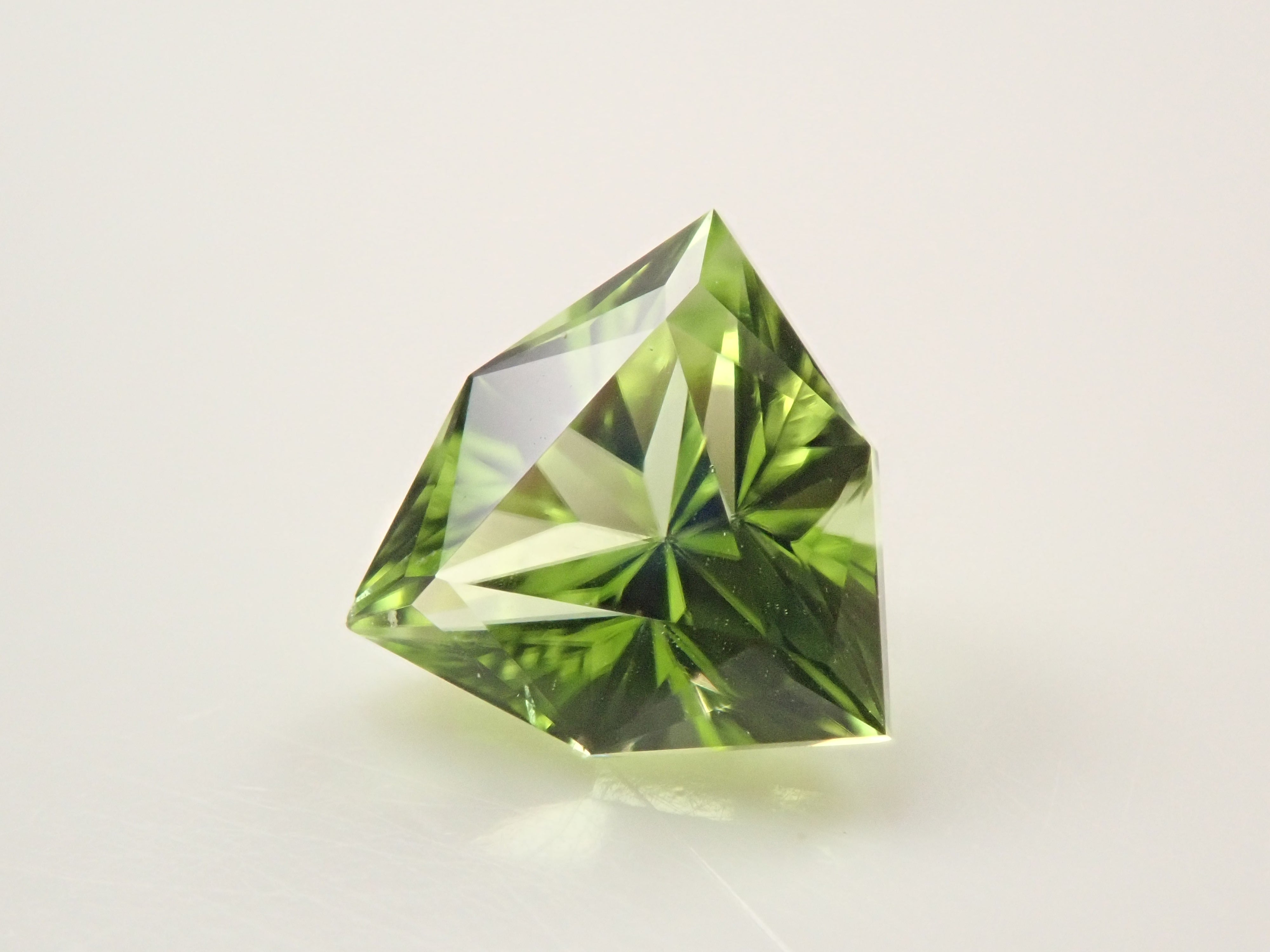 アメリカ産ペリドット 0.635ctルース