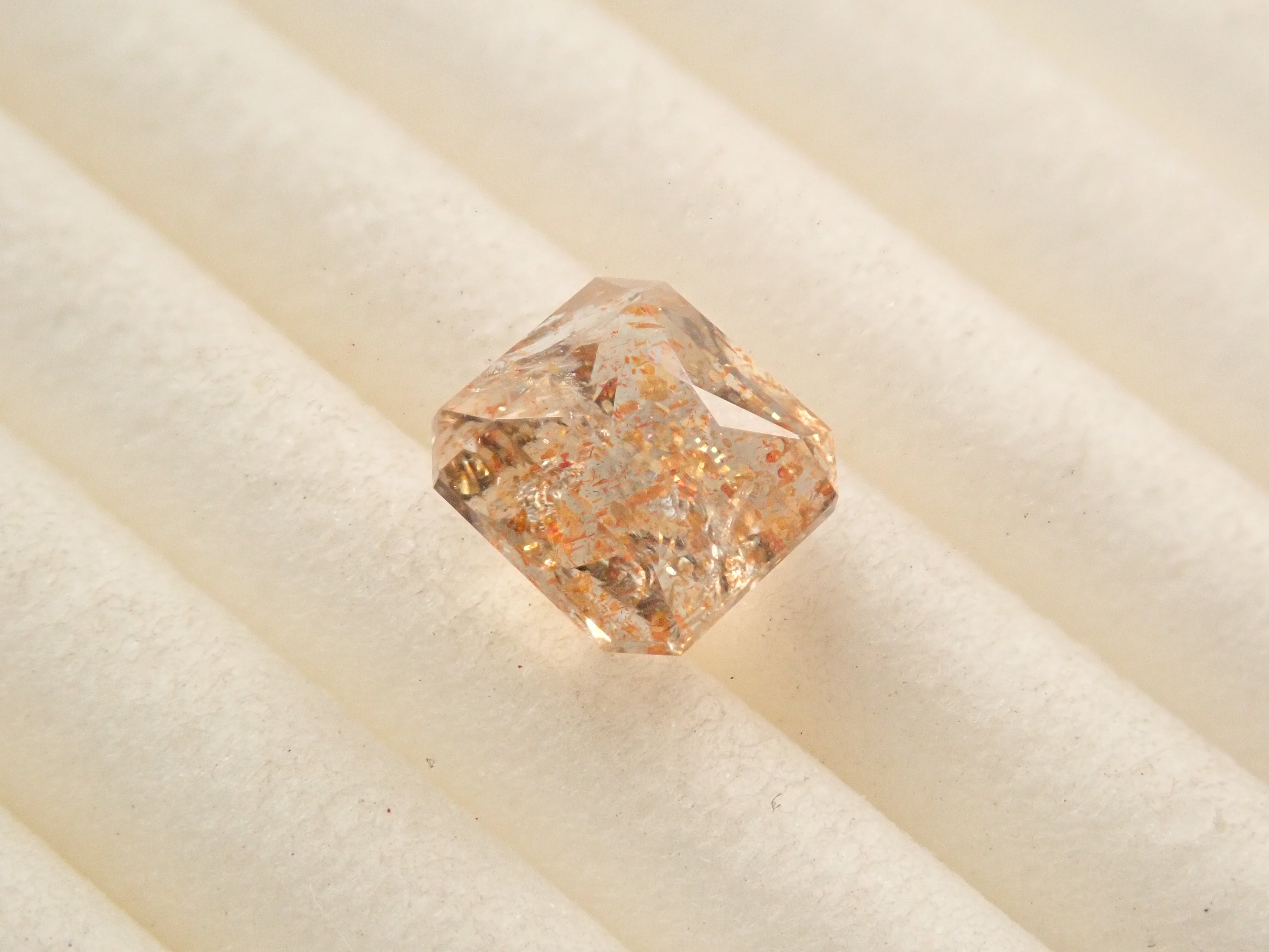 タンザニア産サンストーン 0.807ctルース