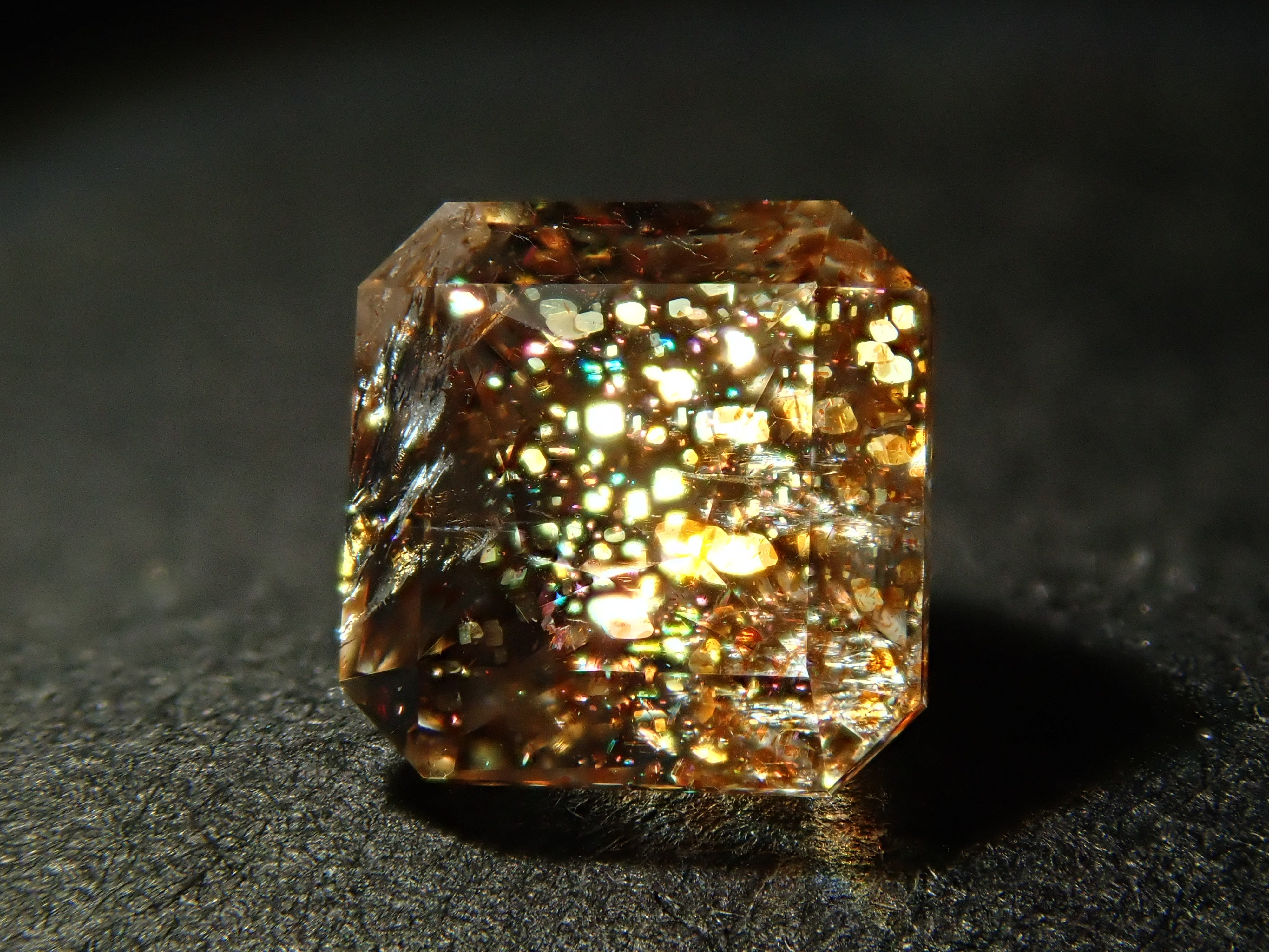 タンザニア産サンストーン 0.807ctルース