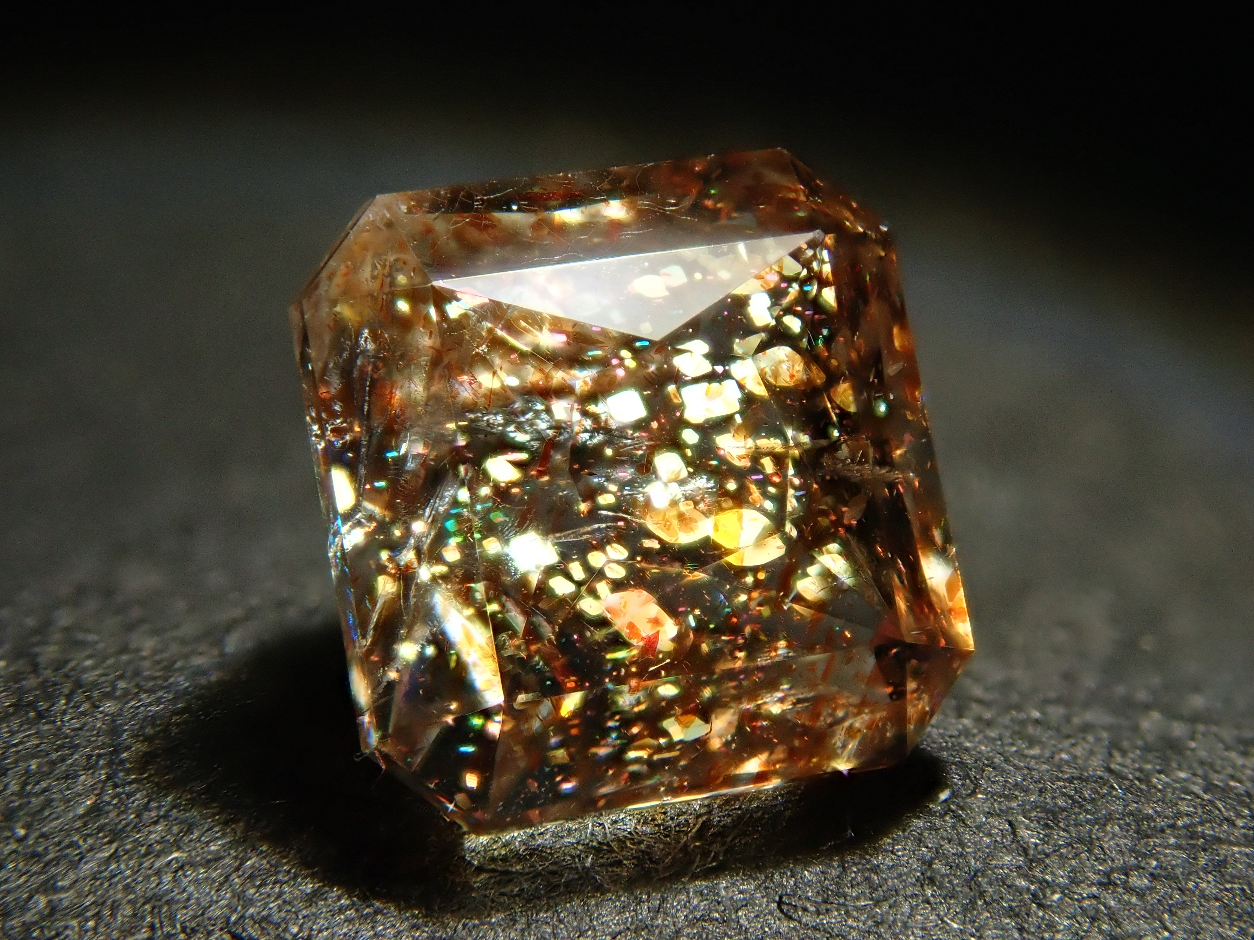 タンザニア産サンストーン 0.807ctルース