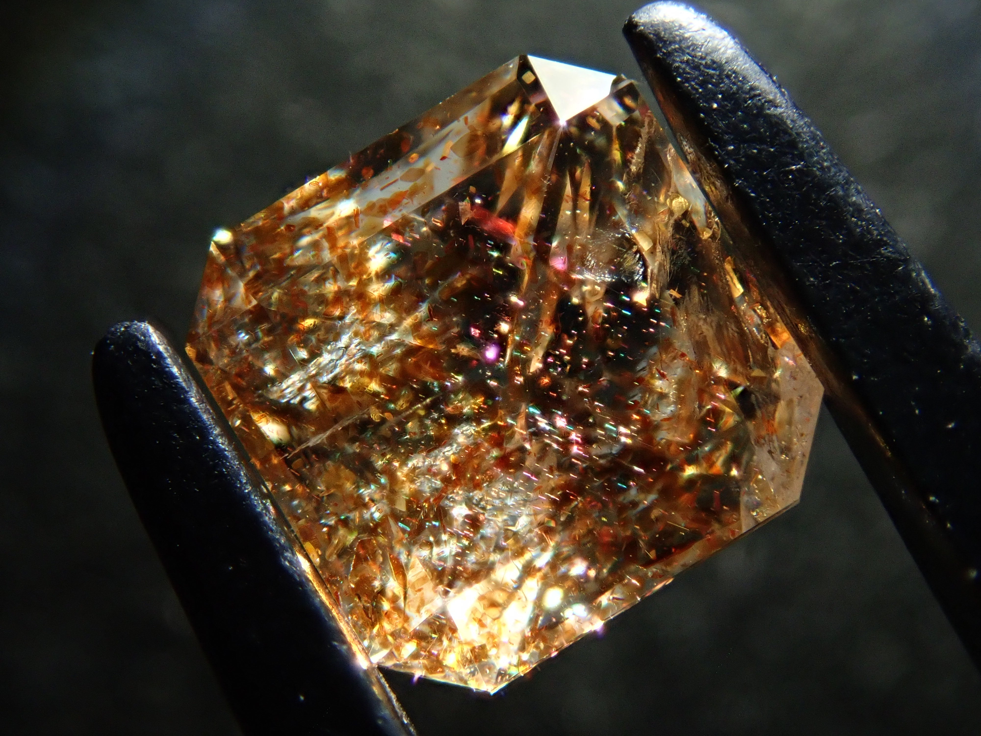 タンザニア産サンストーン 0.807ctルース