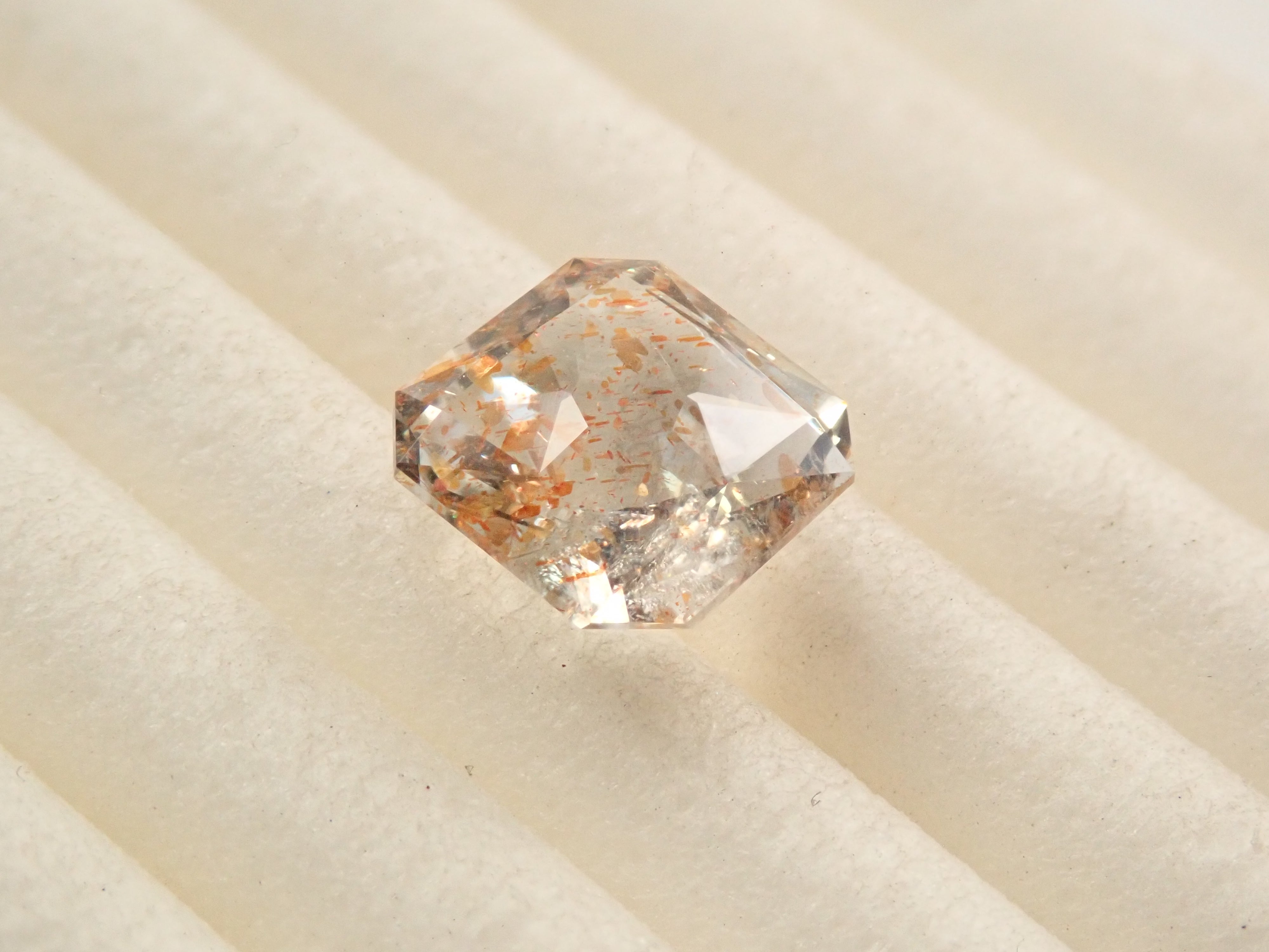 タンザニア産サンストーン 0.980ctルース