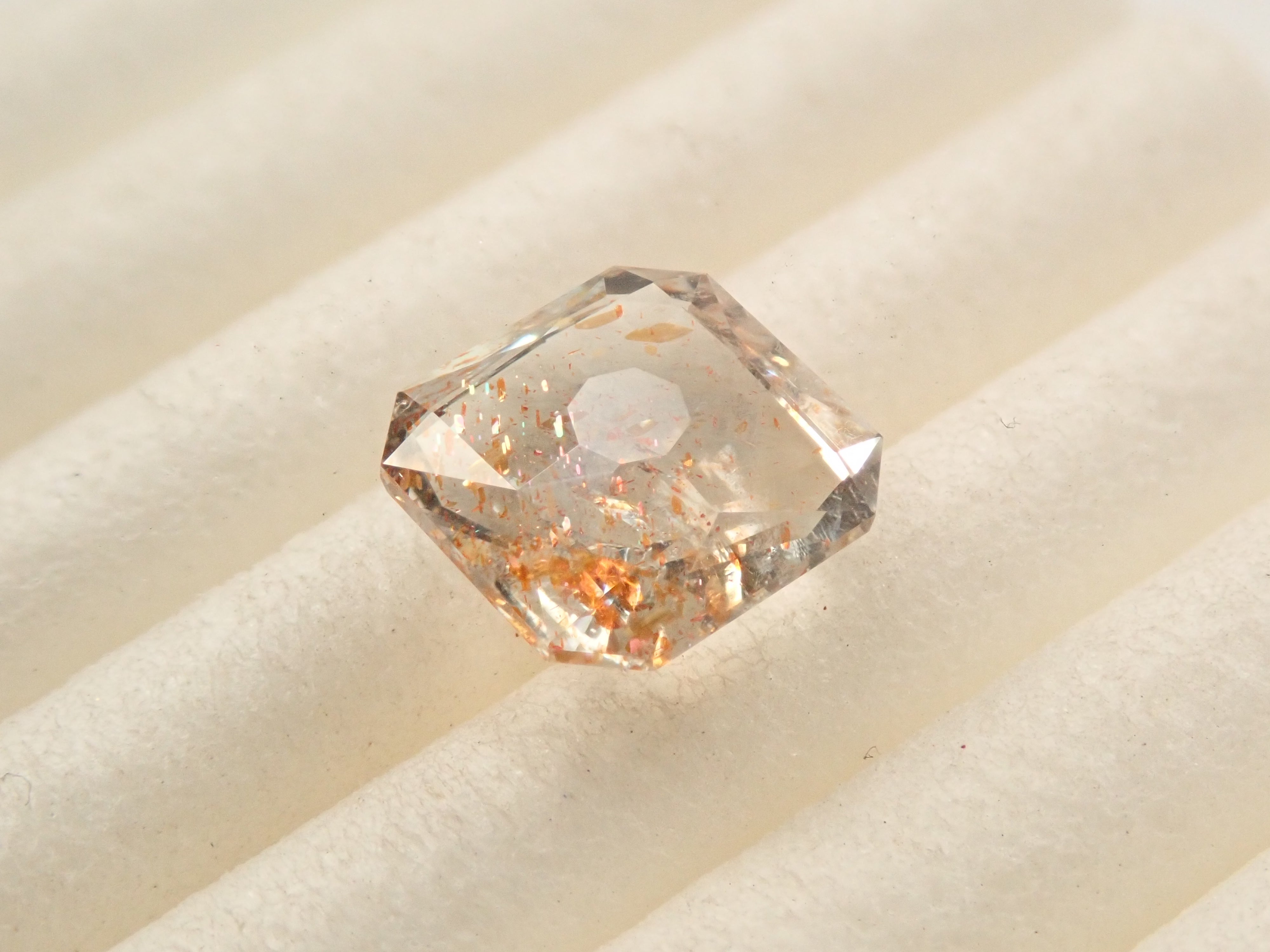 タンザニア産サンストーン 0.980ctルース