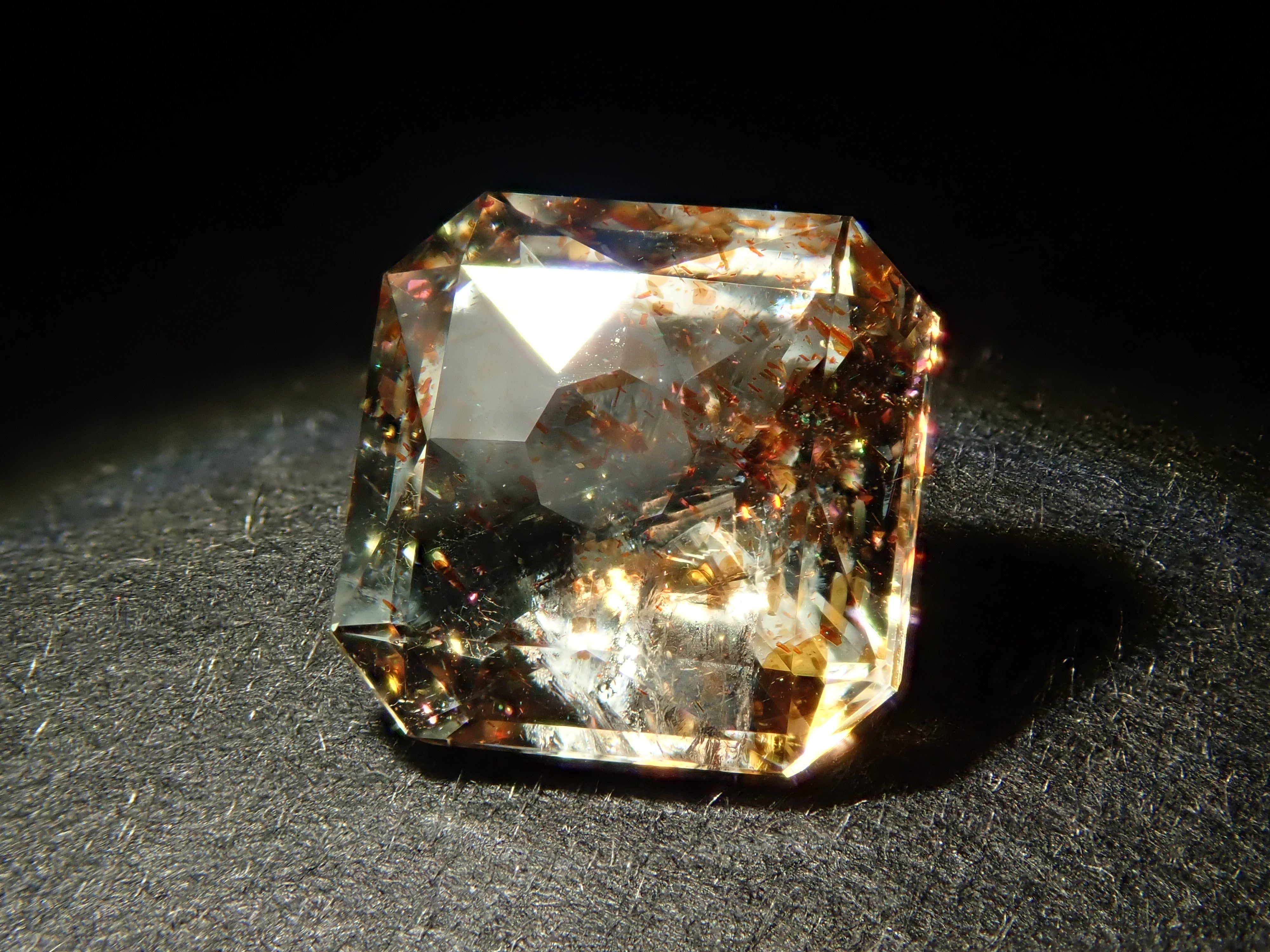 タンザニア産サンストーン 0.980ctルース