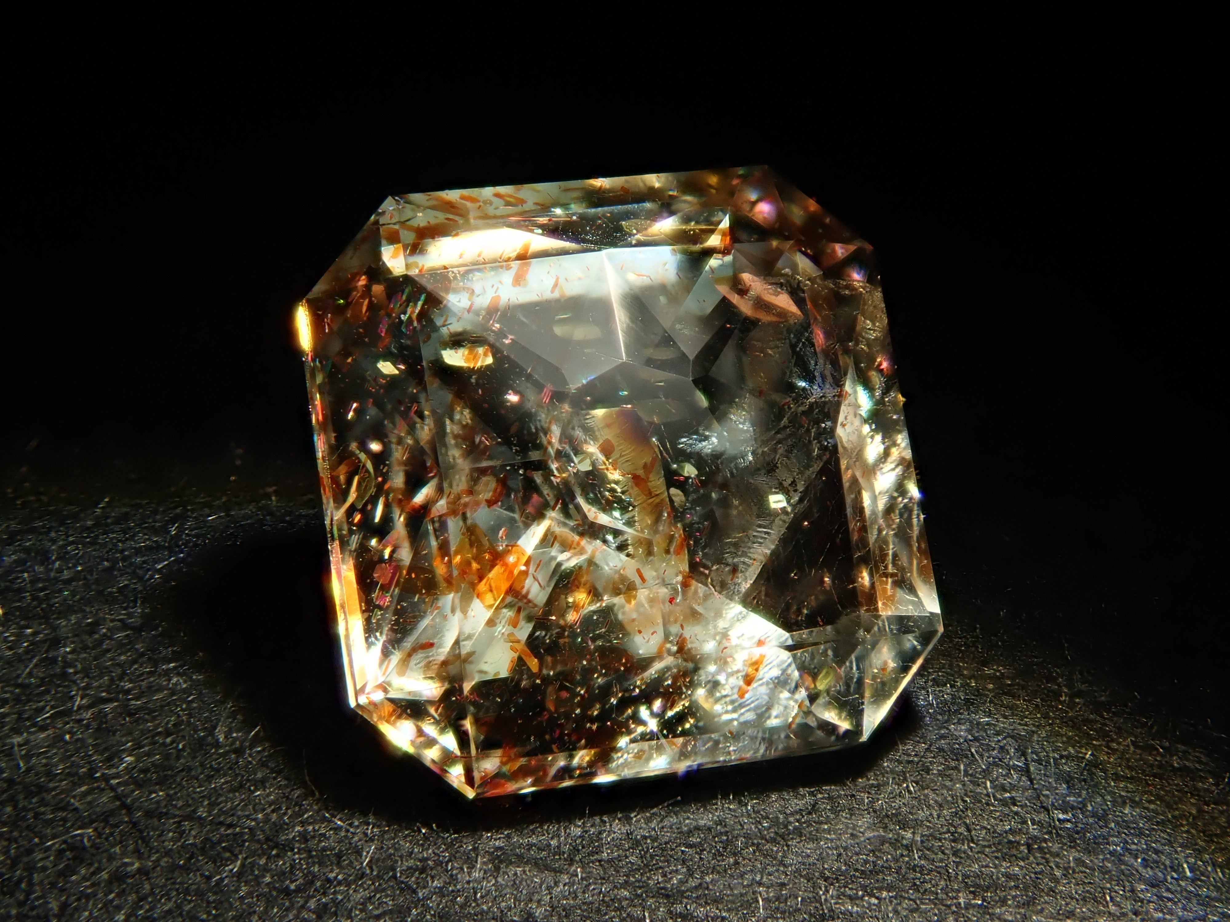 タンザニア産サンストーン 0.980ctルース