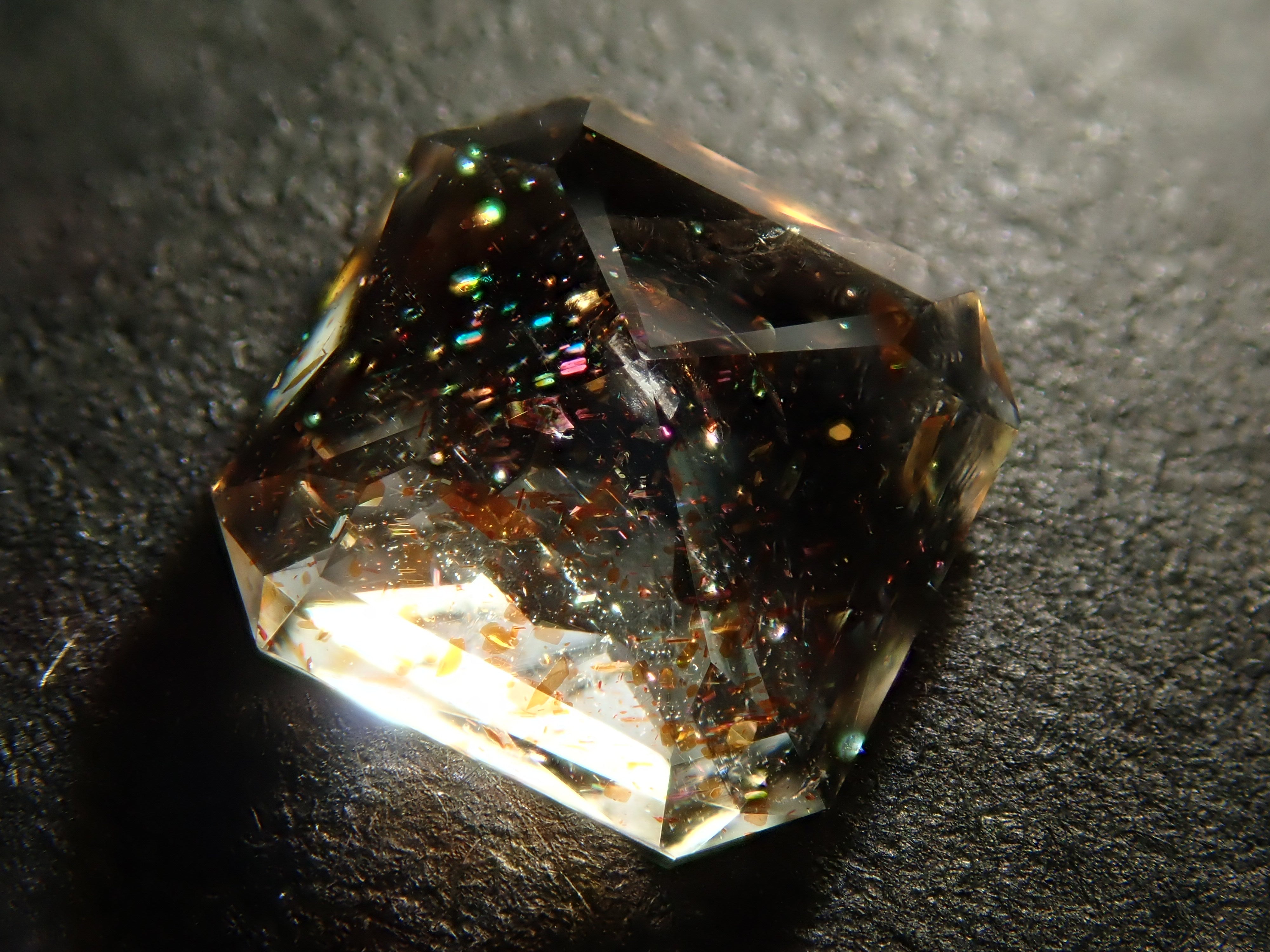 タンザニア産サンストーン 0.980ctルース