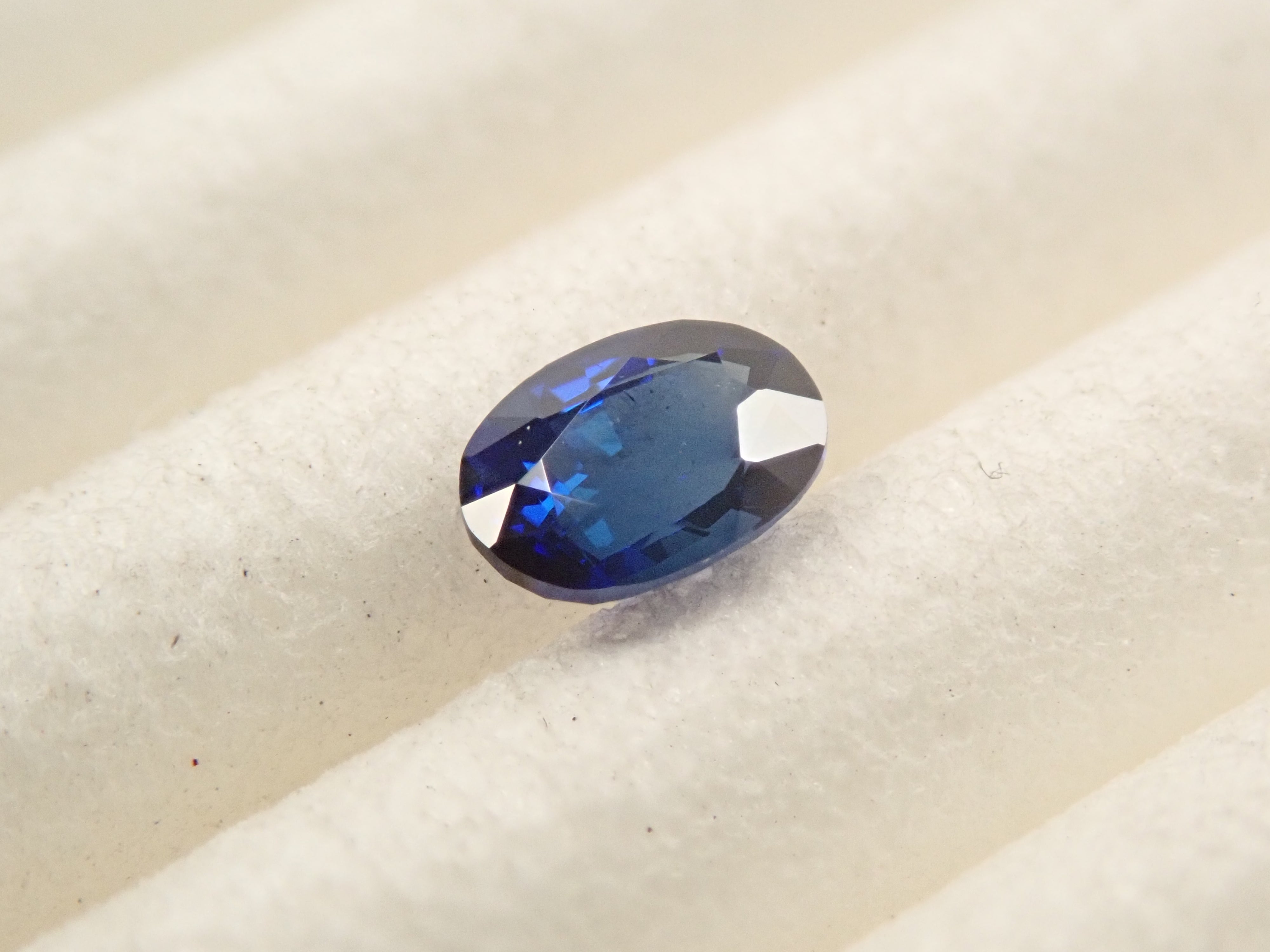 スリランカ産ブルーサファイア 0.187ctルース