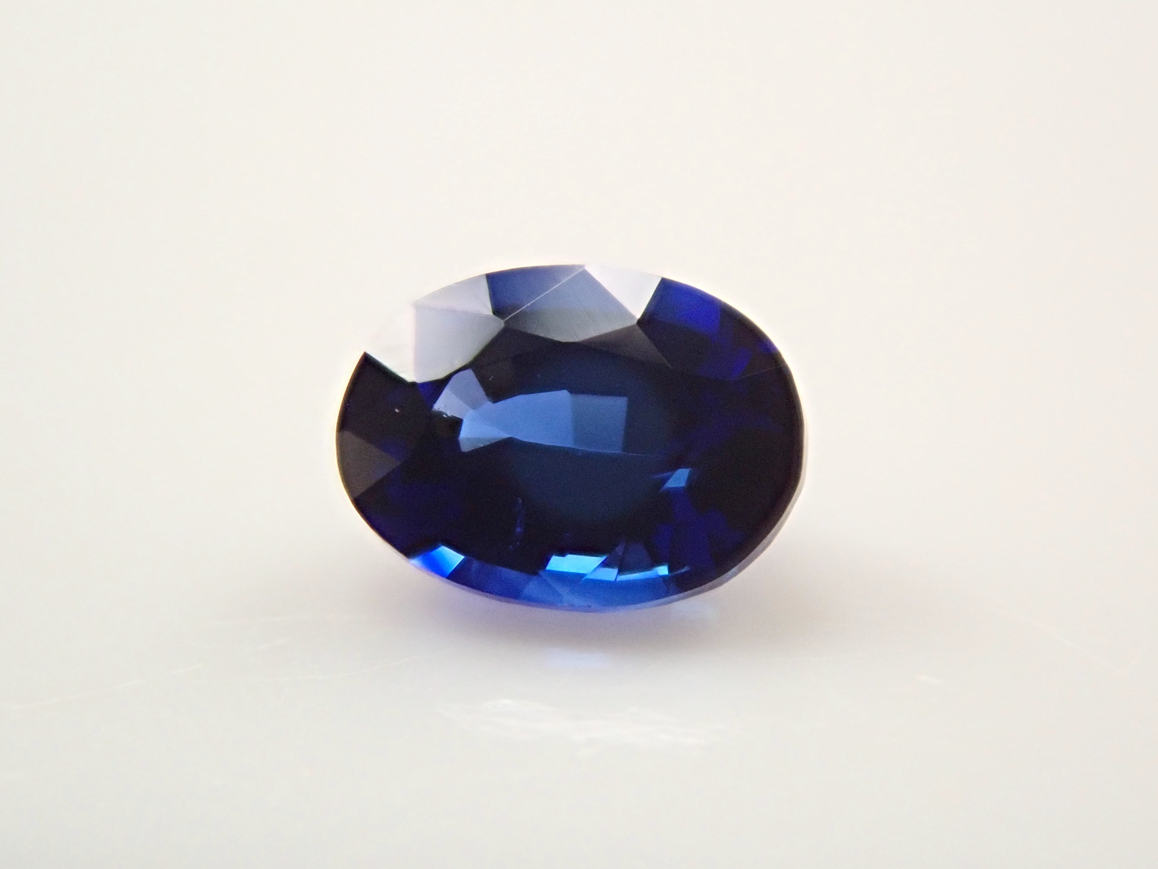 スリランカ産ブルーサファイア 0.187ctルース