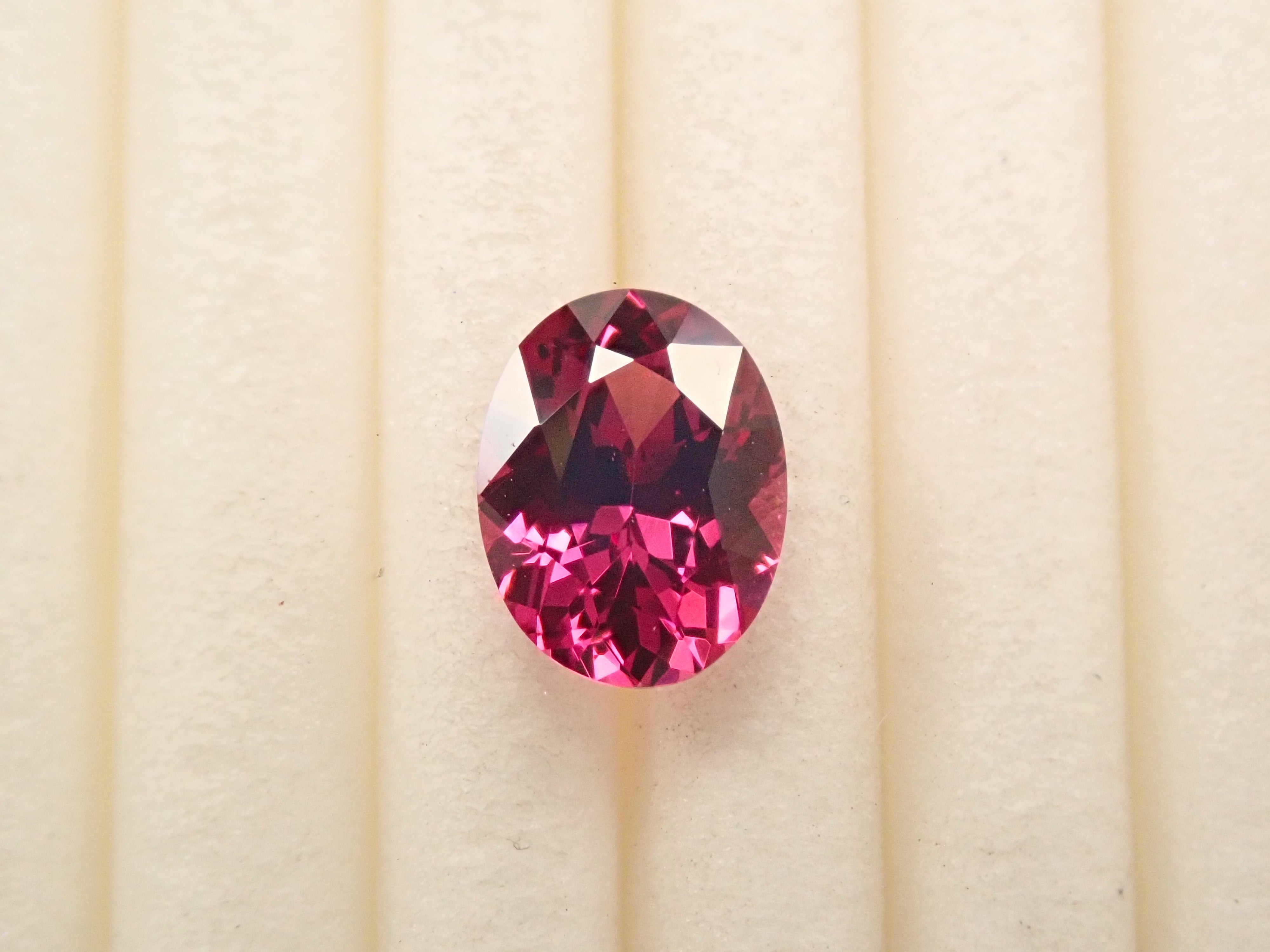 モザンビーク産ルベライト 0.814ctルース