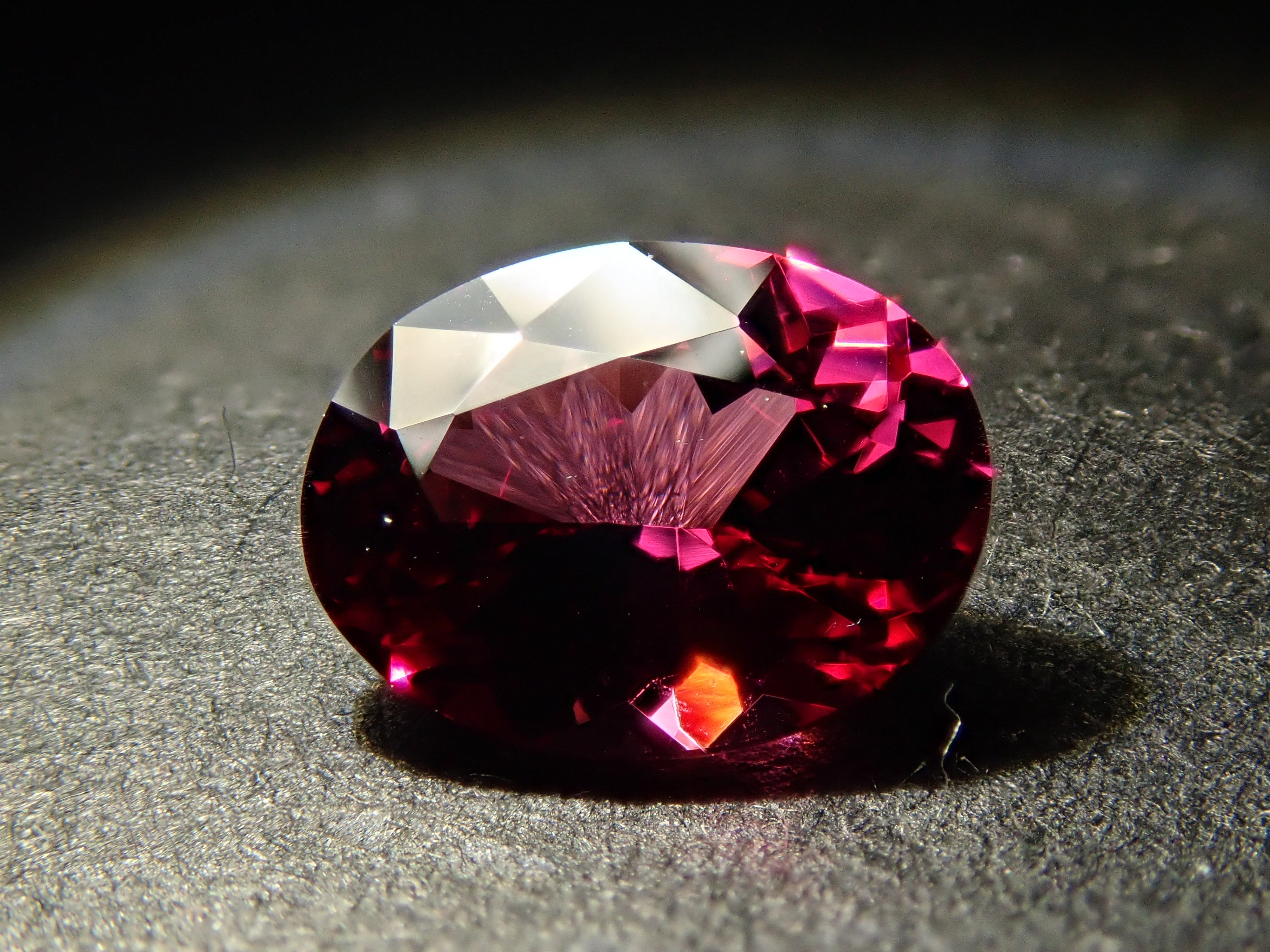 モザンビーク産ルベライト 0.814ctルース