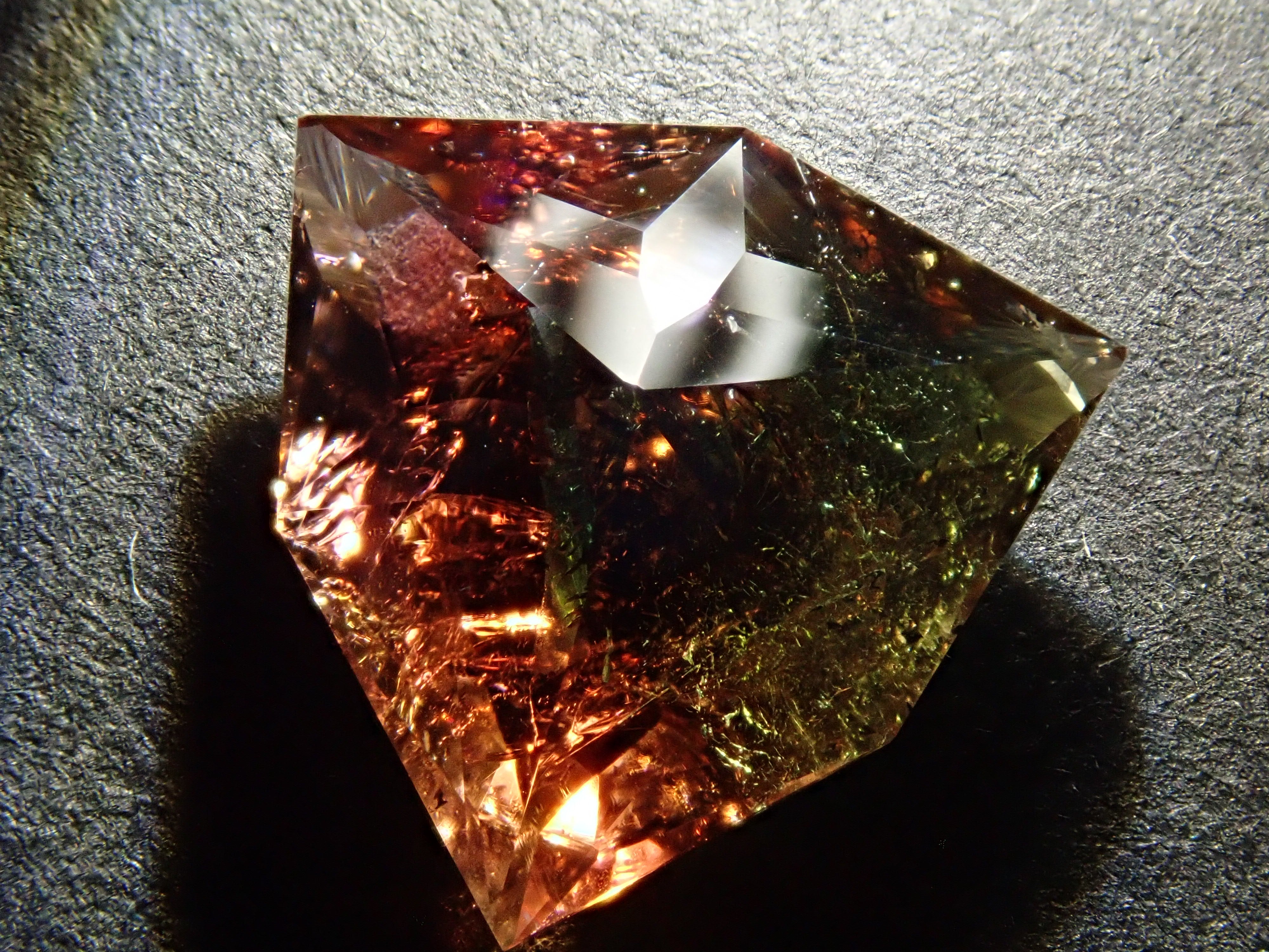 イリュージョンバイカラートルマリン 3.202ctルース