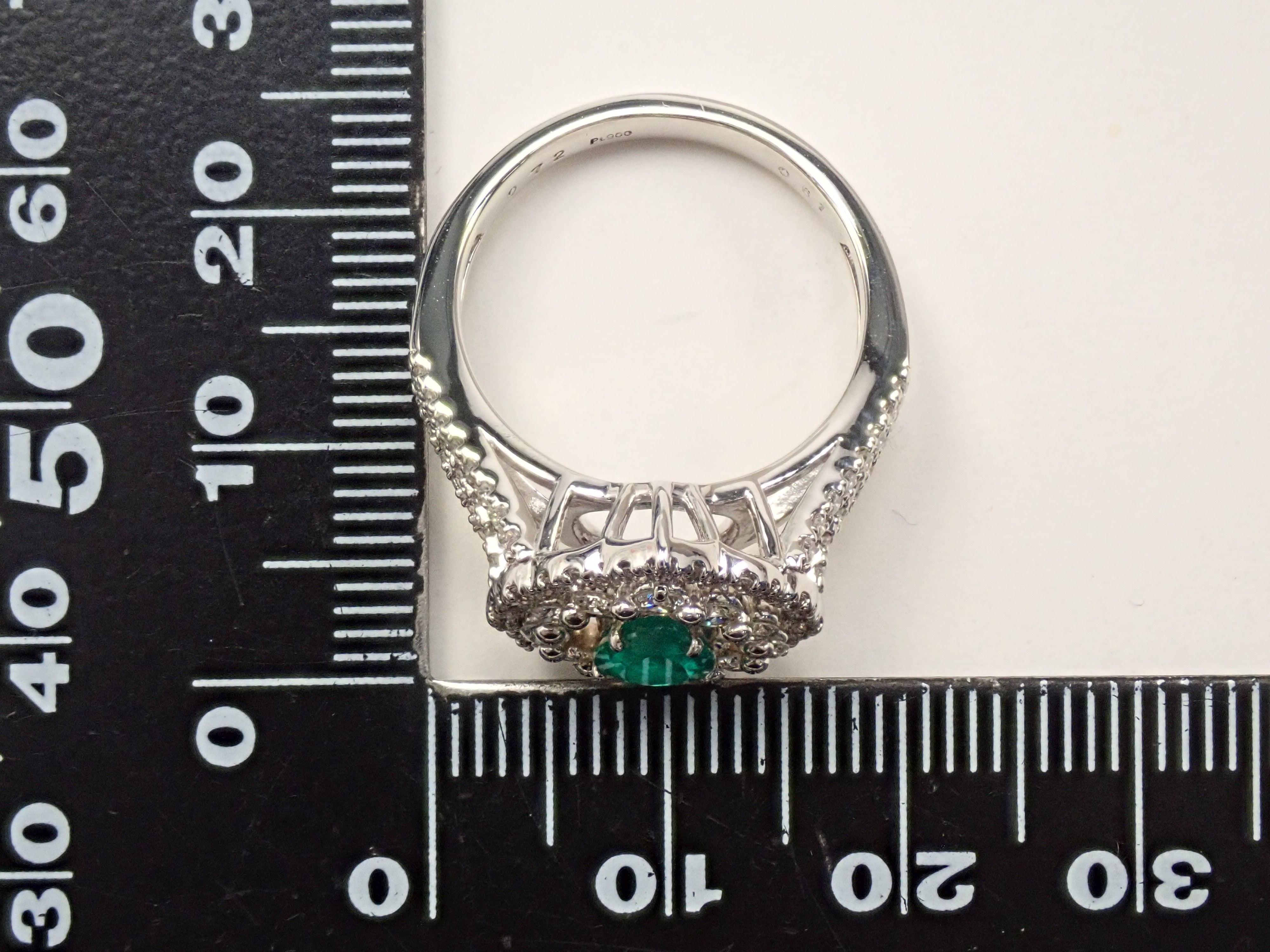 Pt900 コロンビア産エメラルド 0.72ct リング