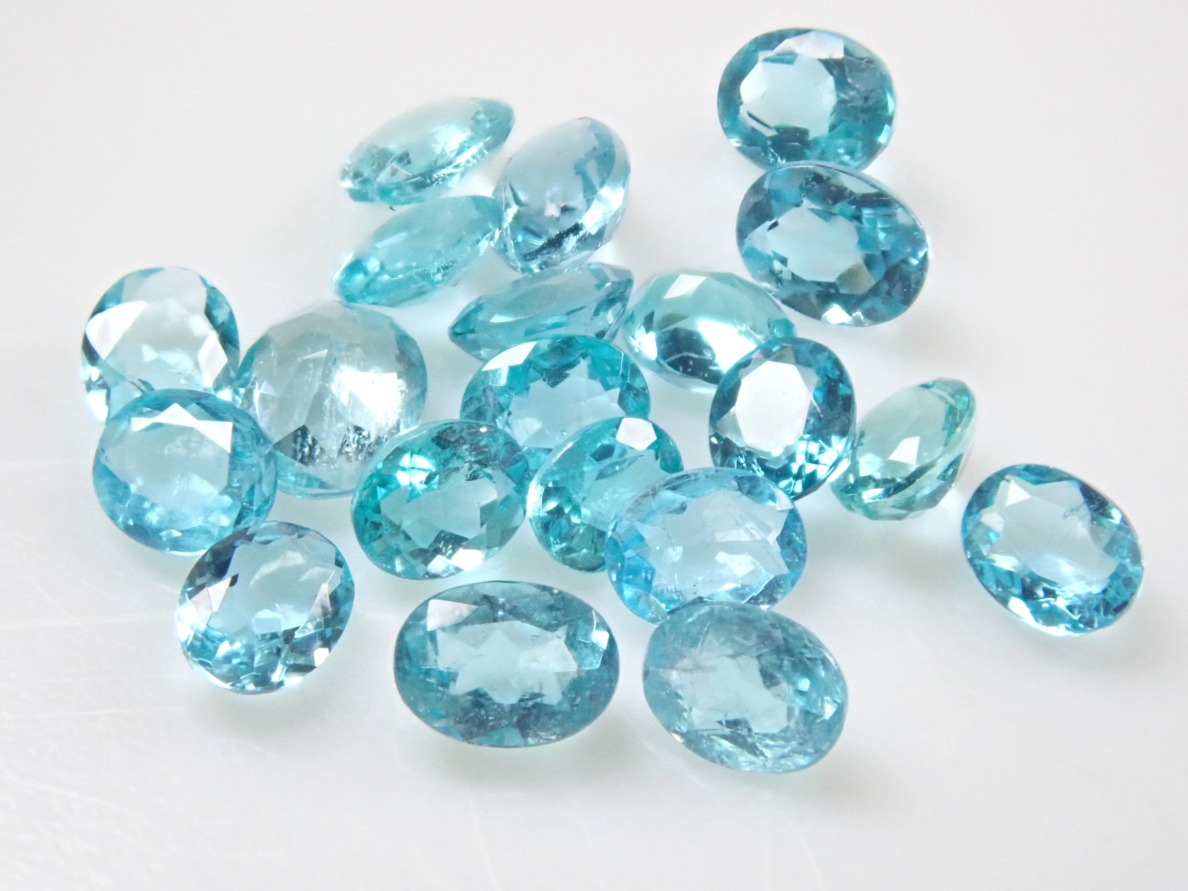 Limited to 20 stones: Brazilian Paraiba Tourmaline (Batalha mine) 1 loose stone (multiple purchase discounts available)