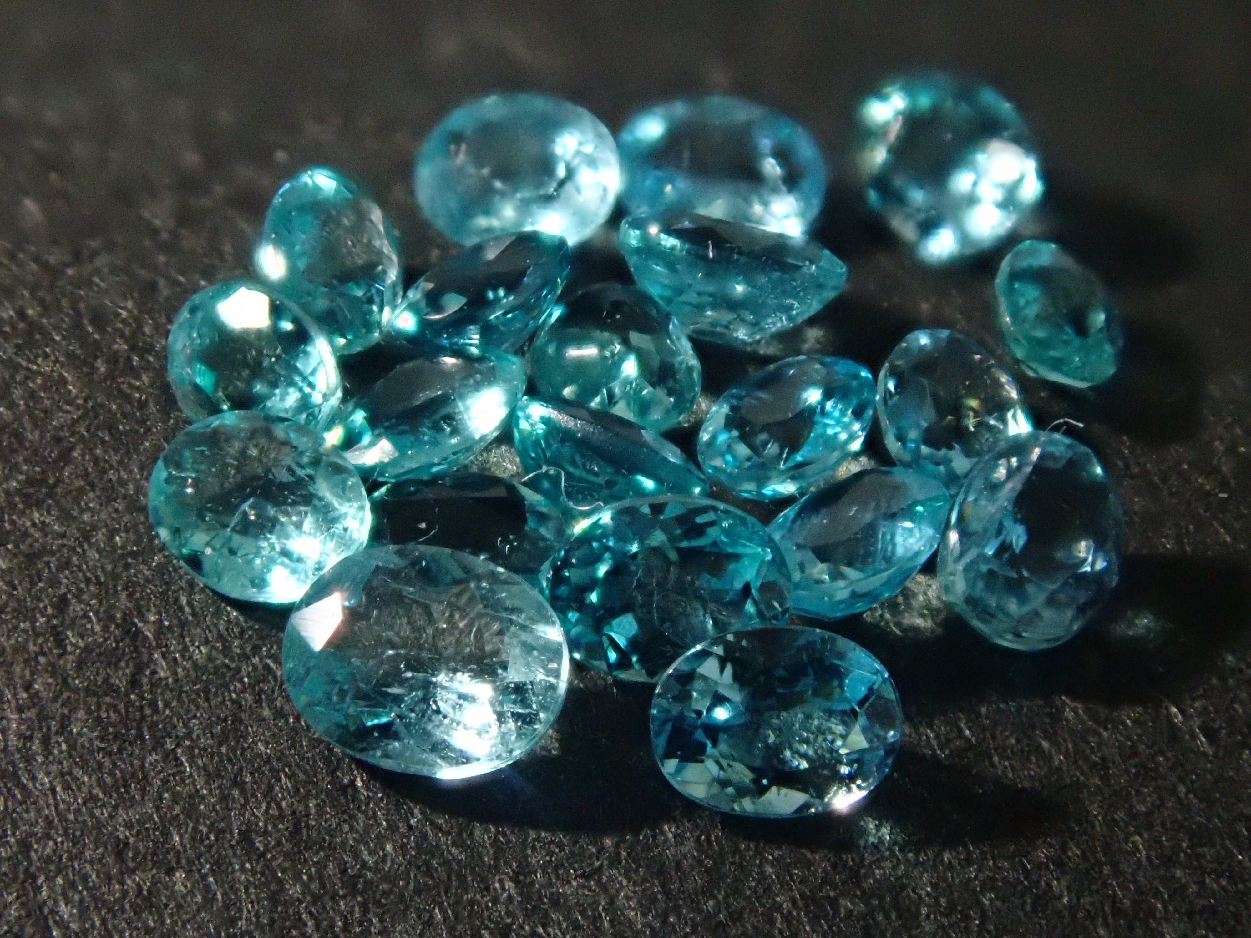 Limited to 20 stones: Brazilian Paraiba Tourmaline (Batalha mine) 1 loose stone (multiple purchase discounts available)