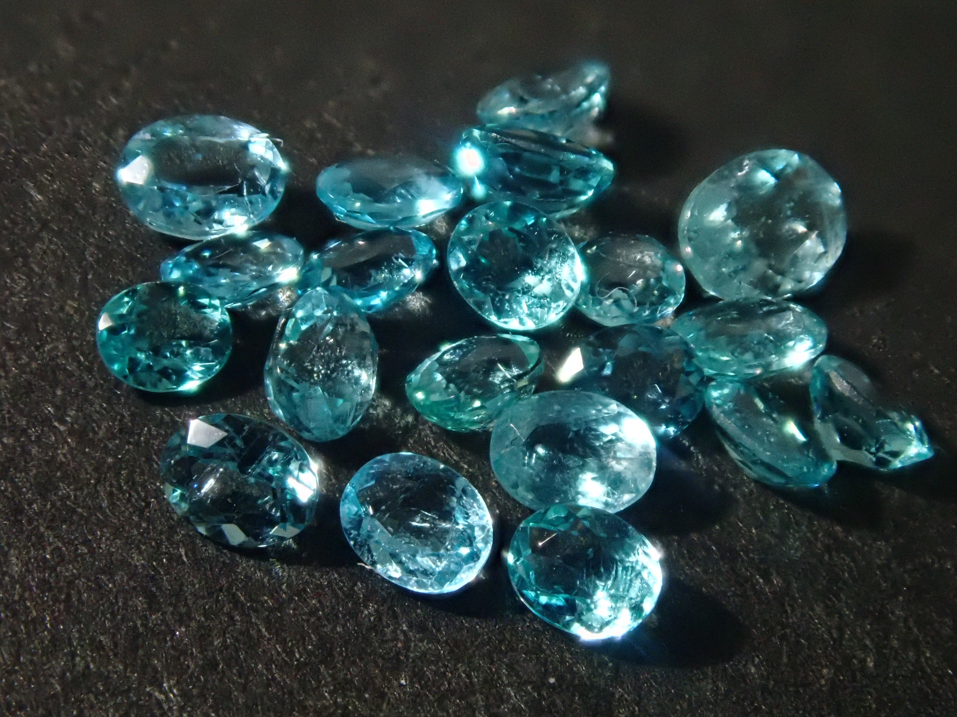 Limited to 20 stones: Brazilian Paraiba Tourmaline (Batalha mine) 1 loose stone (multiple purchase discounts available)