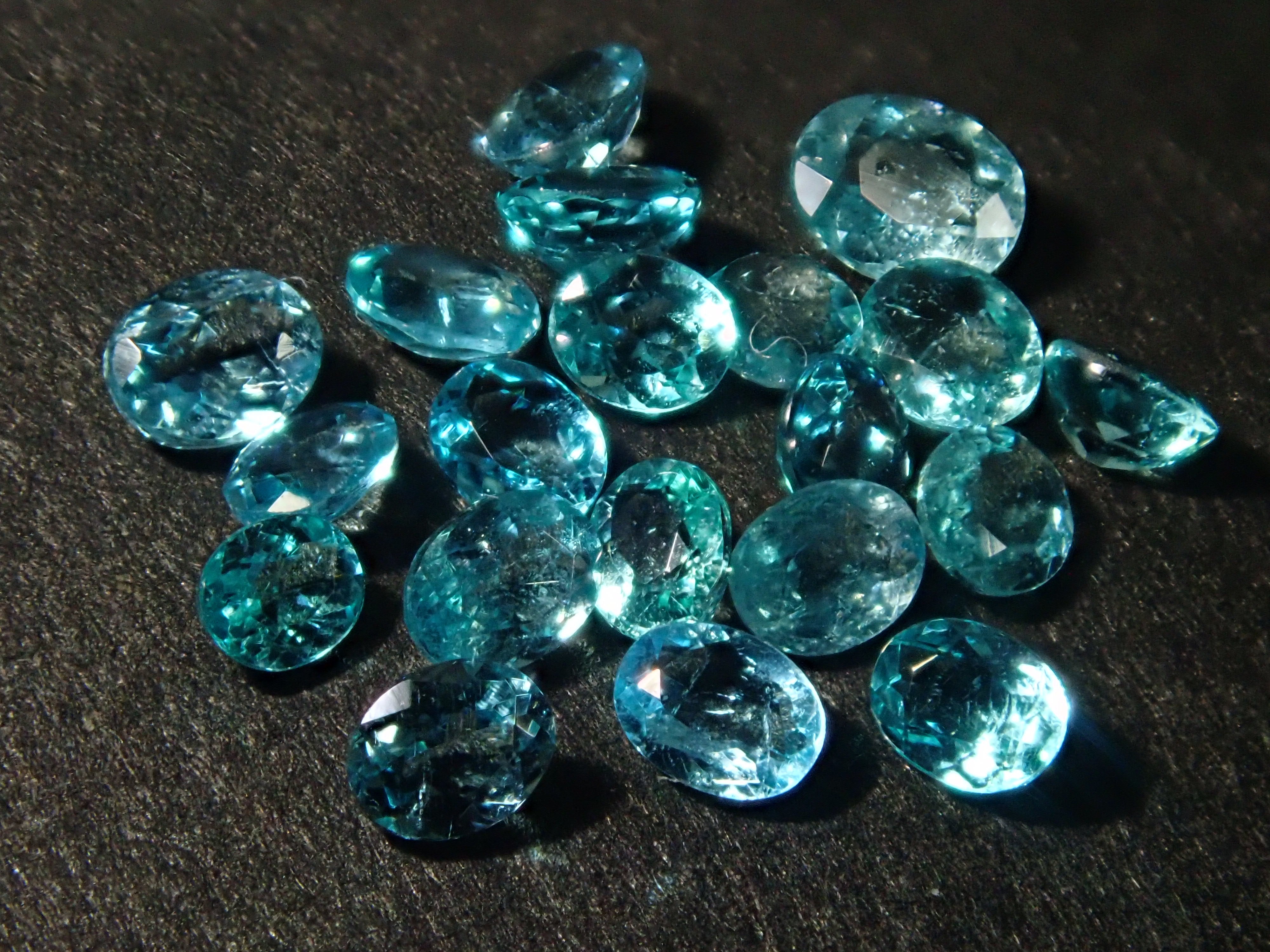 Limited to 20 stones: Brazilian Paraiba Tourmaline (Batalha mine) 1 loose stone (multiple purchase discounts available)