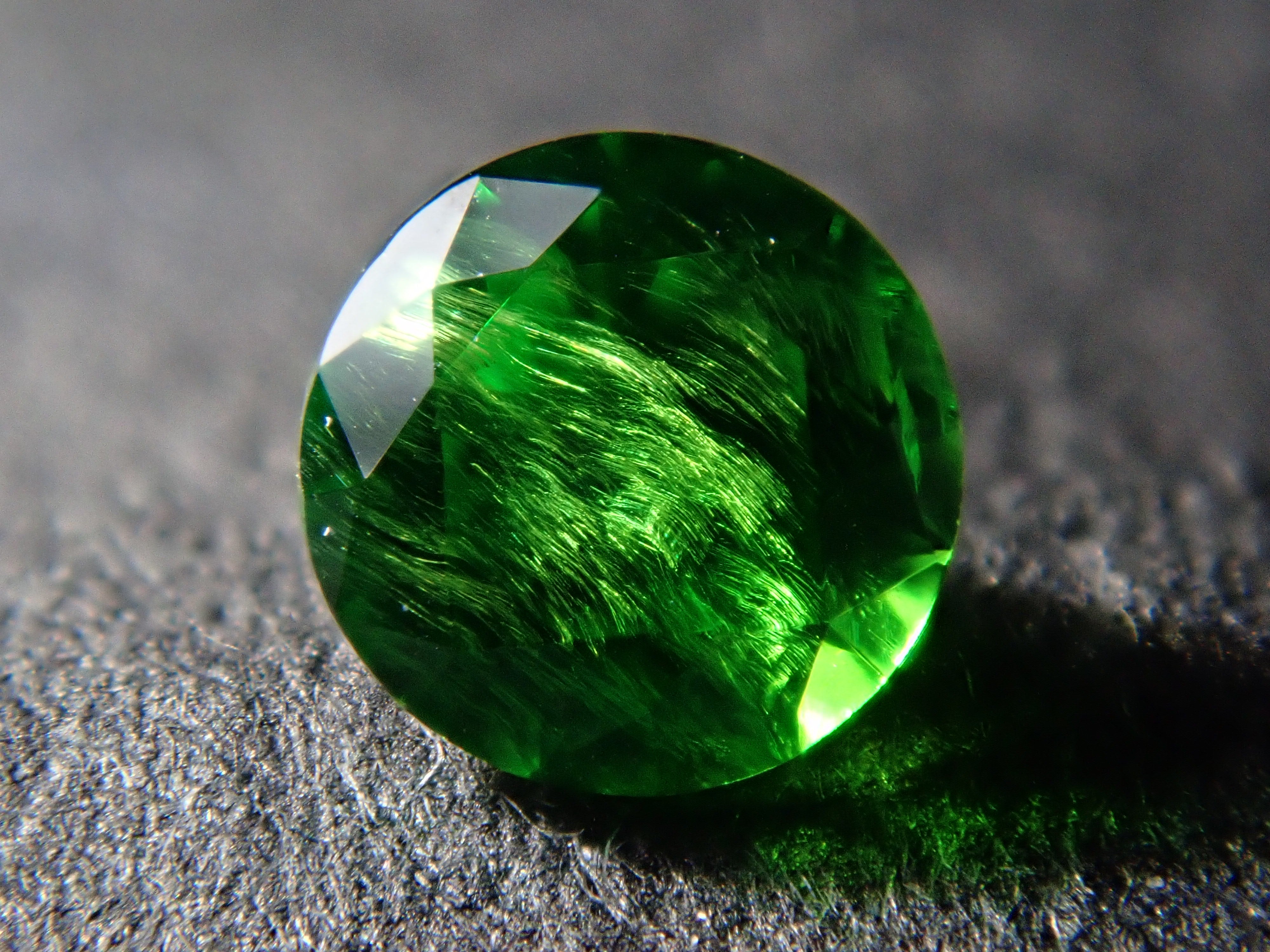 [12560849] Russian Demantoid Garnet (Horsetail) 0.162ct Loose Stone