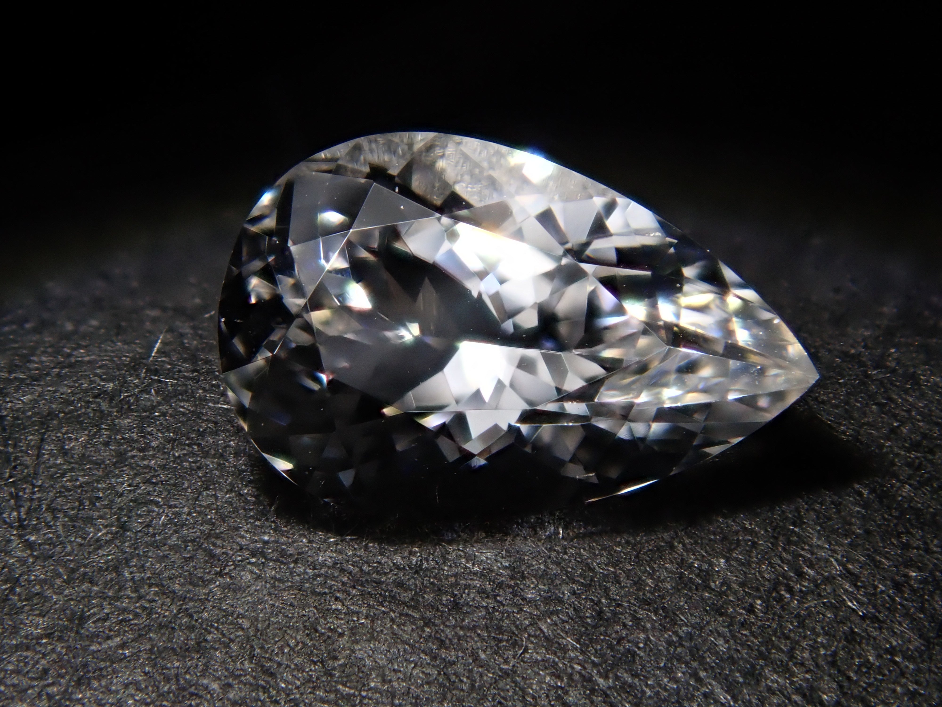 【11/13 22時販売】ロシア産フェナカイト 0.520ctルース