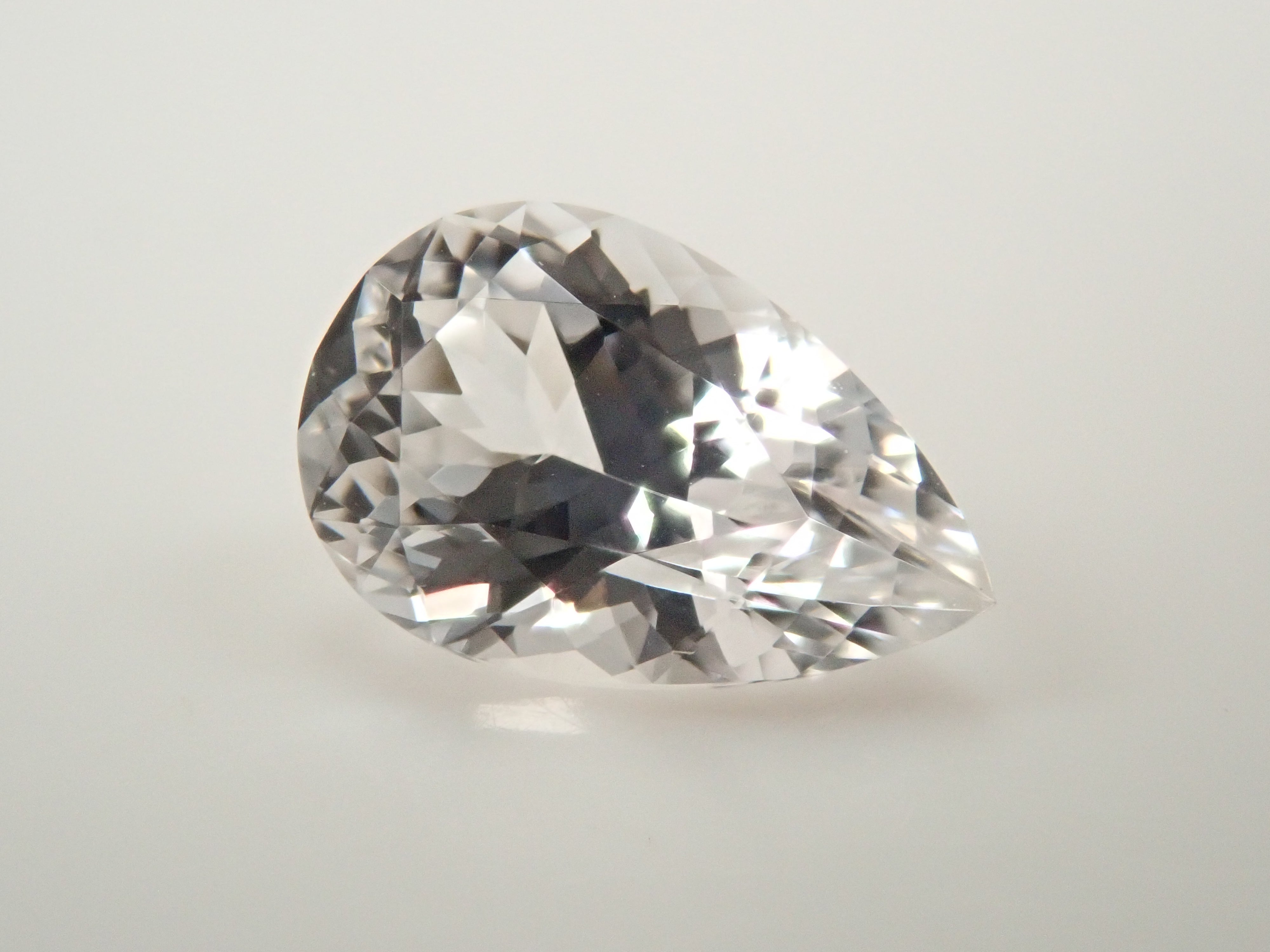 ロシア産フェナカイト 0.520ctルース