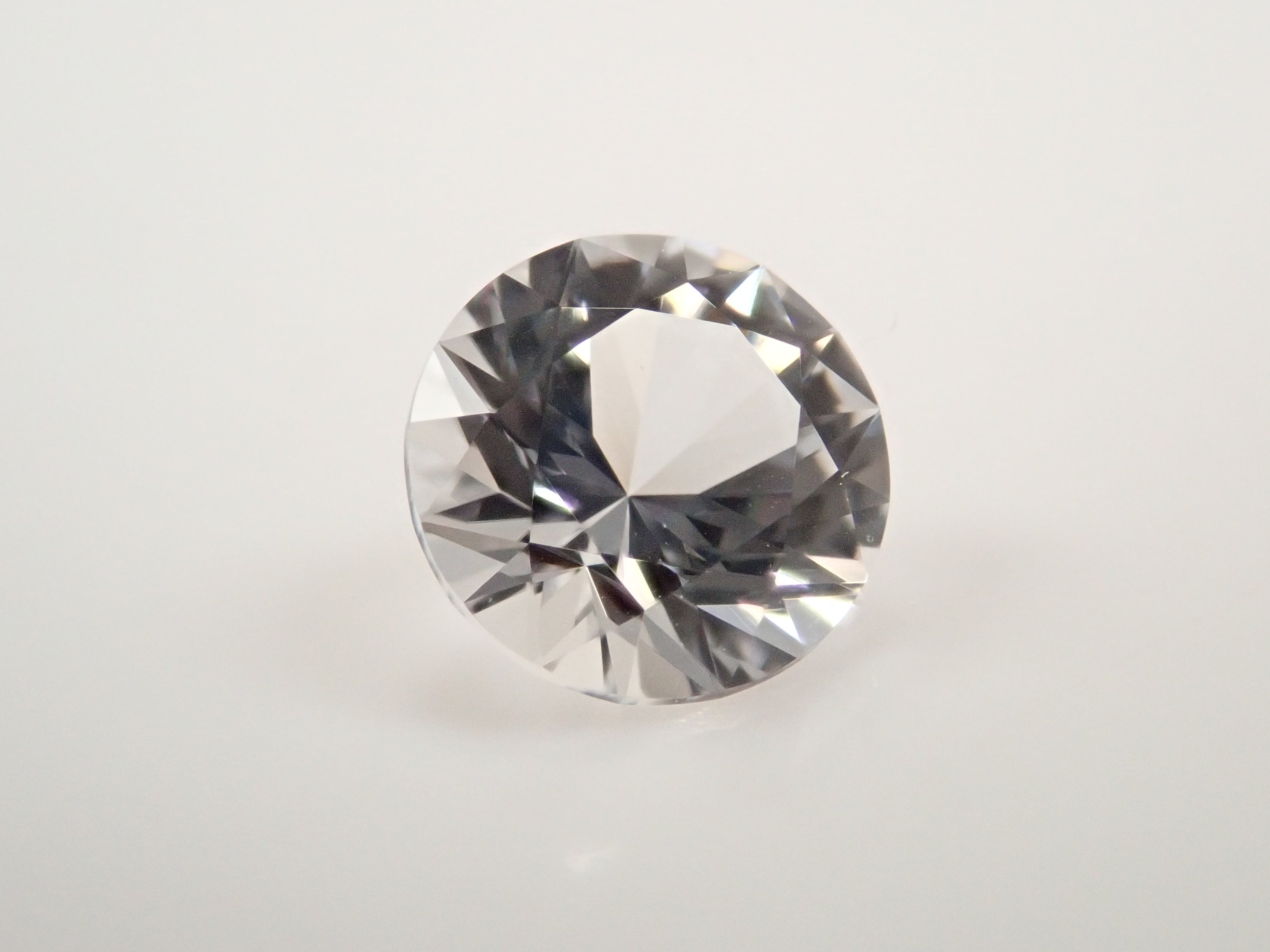 【11/19 22時販売】ロシア産フェナカイト 5.8mm/0.752ctルース