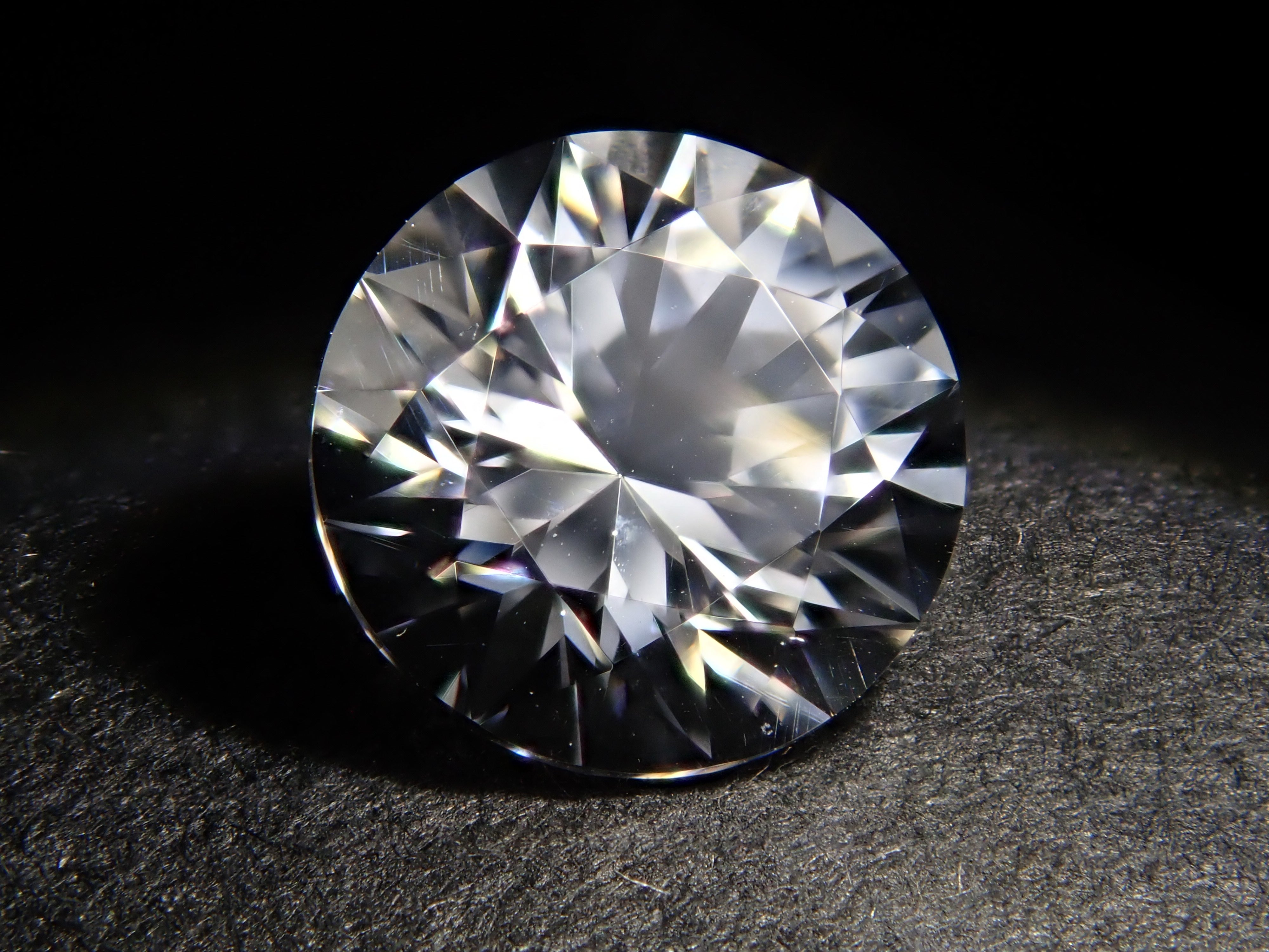 【11/19 22時販売】ロシア産フェナカイト 5.8mm/0.752ctルース