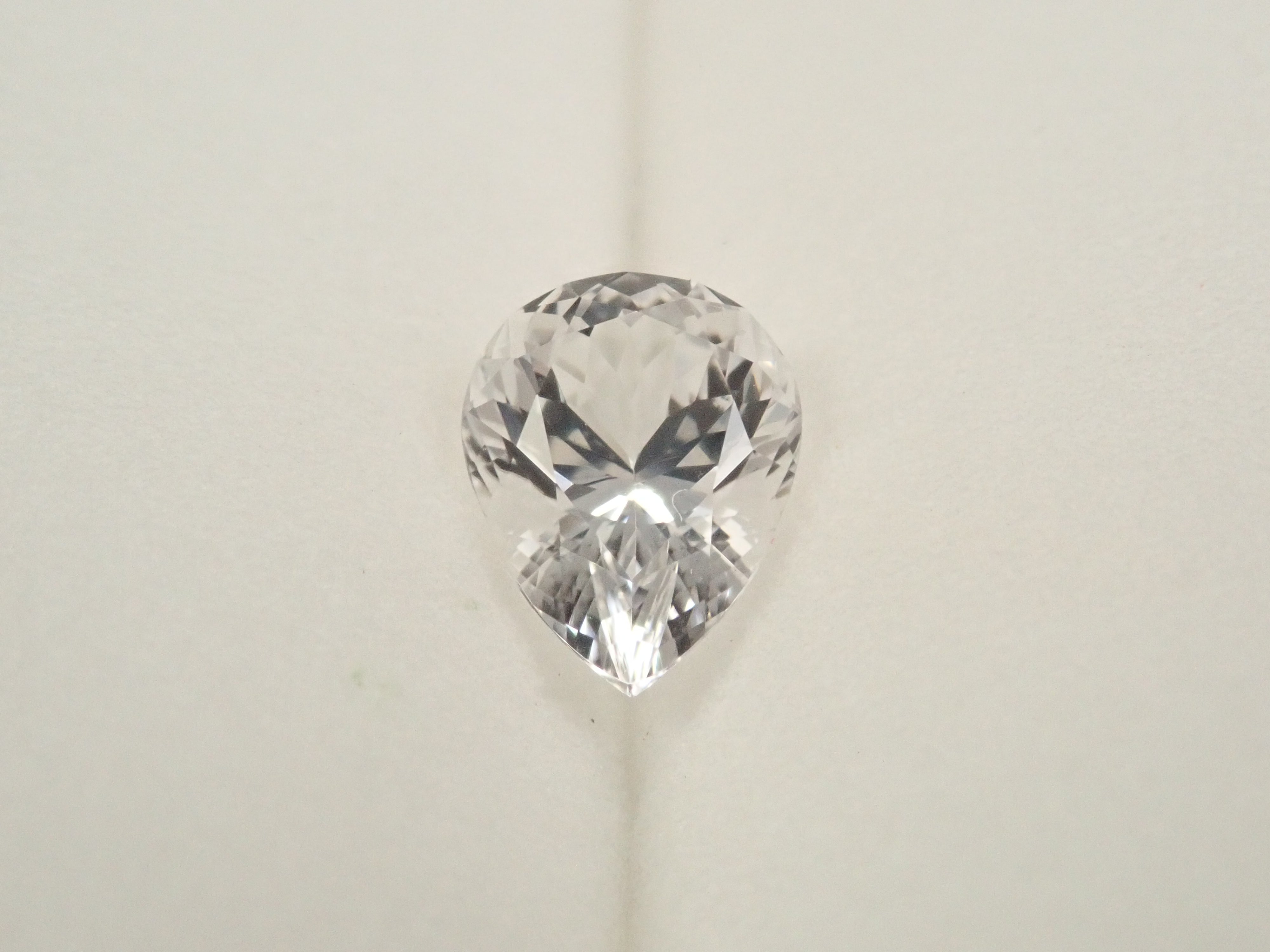 【11/13 22時販売】ロシア産フェナカイト 0.899ctルース