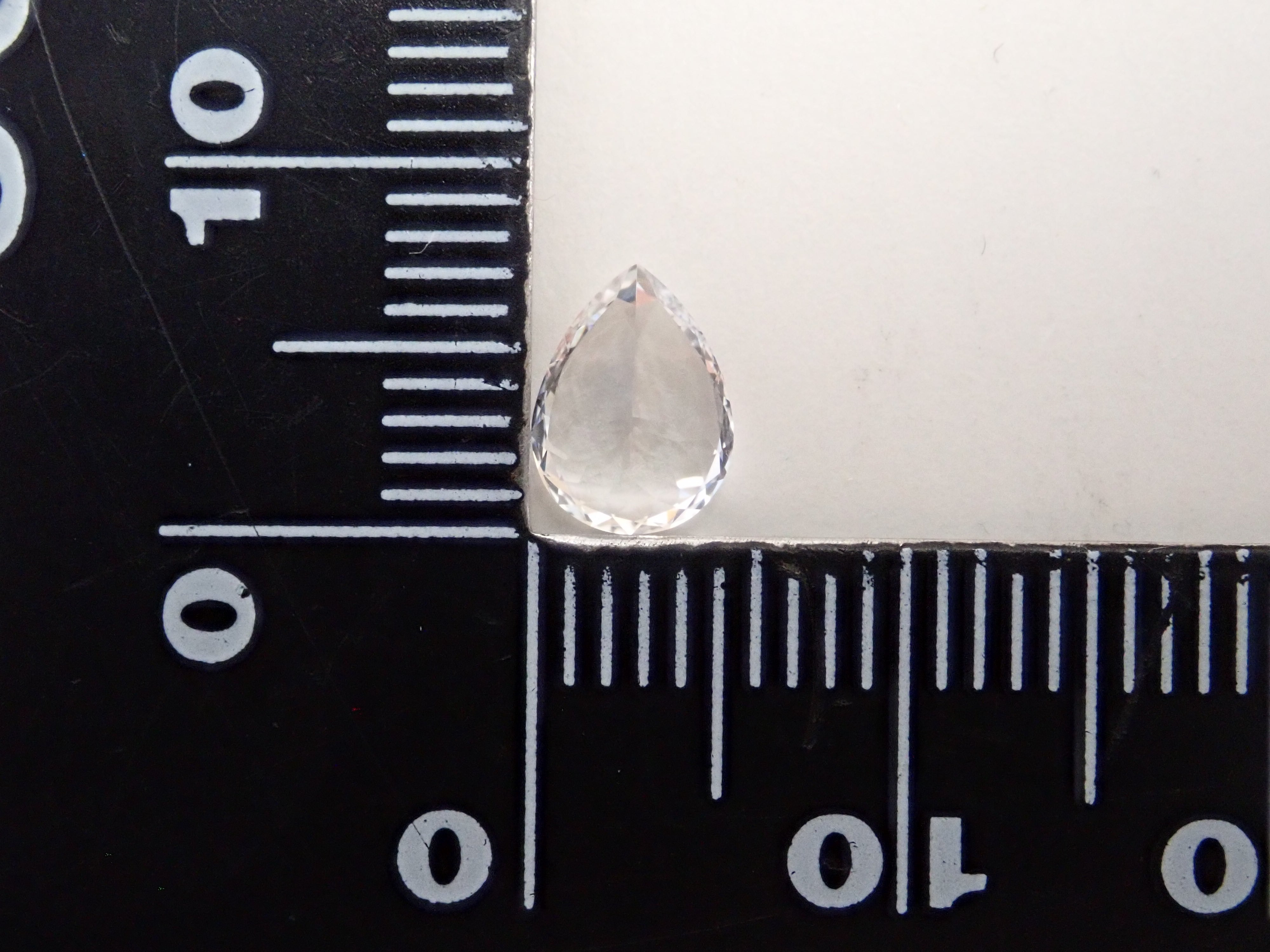 【11/13 22時販売】ロシア産フェナカイト 0.899ctルース