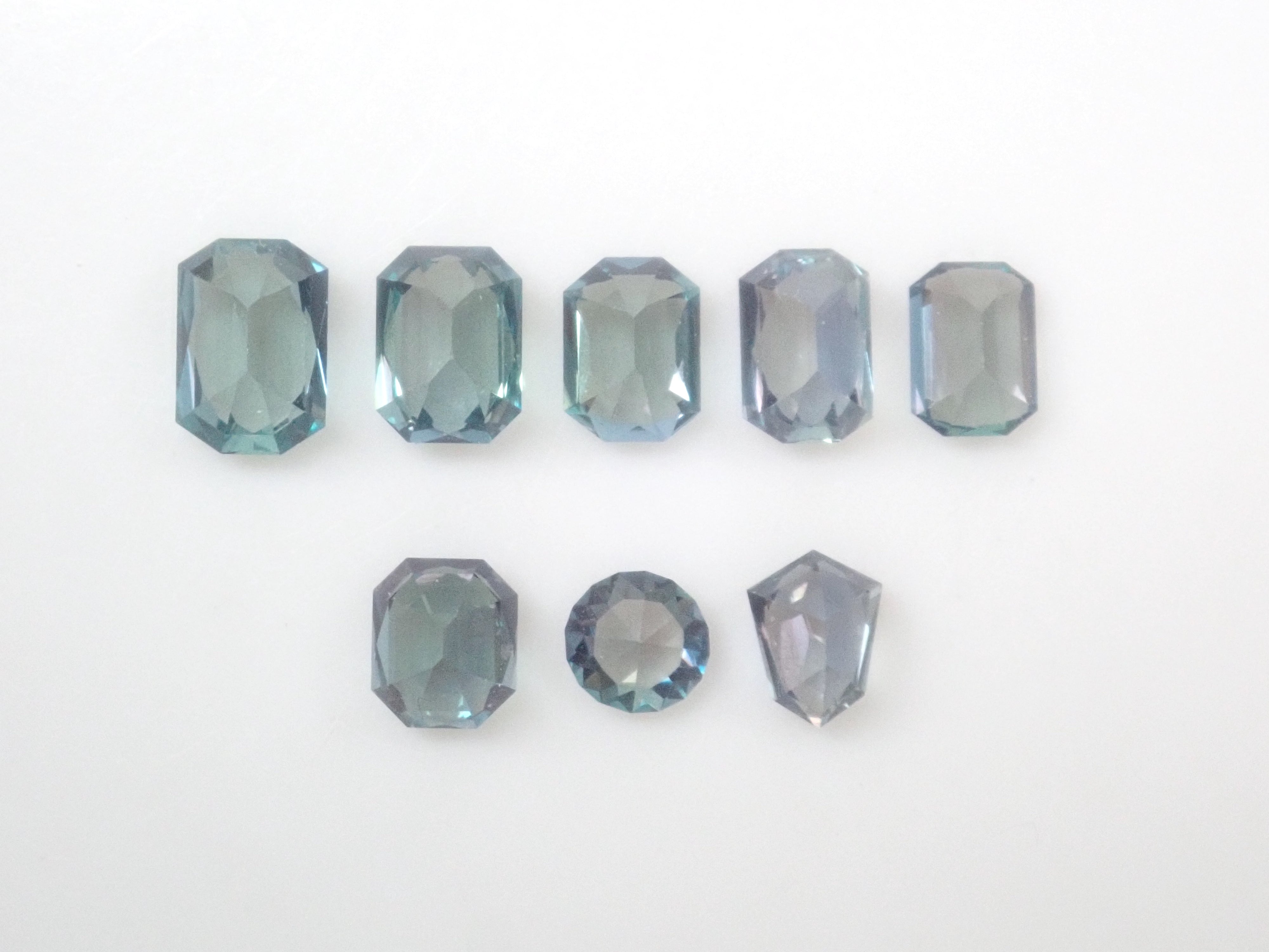 【11/8 22時販売】《限定8石》合成アレキサンドライト1石ルース（サンジェ氏のカスタムカット,シールドカット,オクタゴナルカットなど)《複数購入割引有》