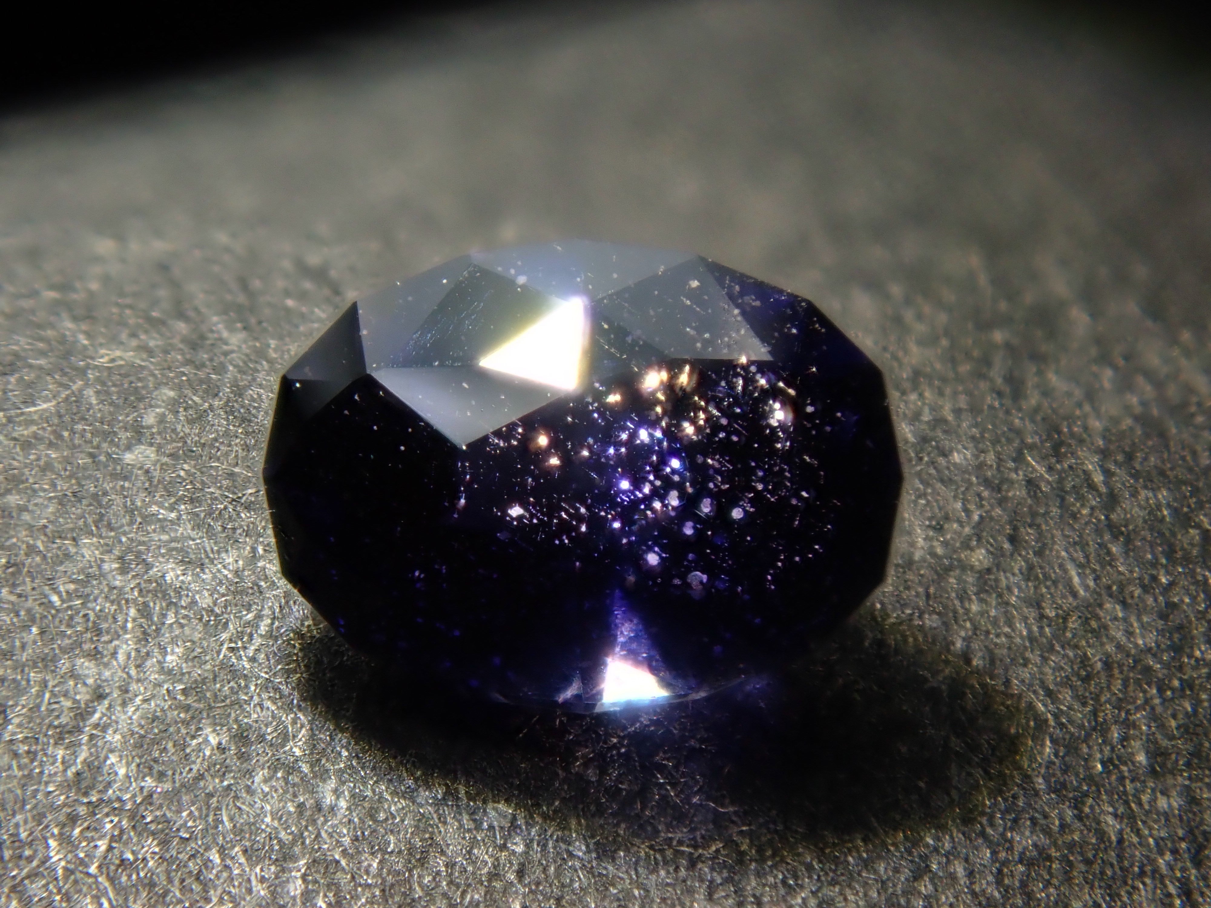 インド産アイオライトサンストーン1石ルース (サンジェ氏の