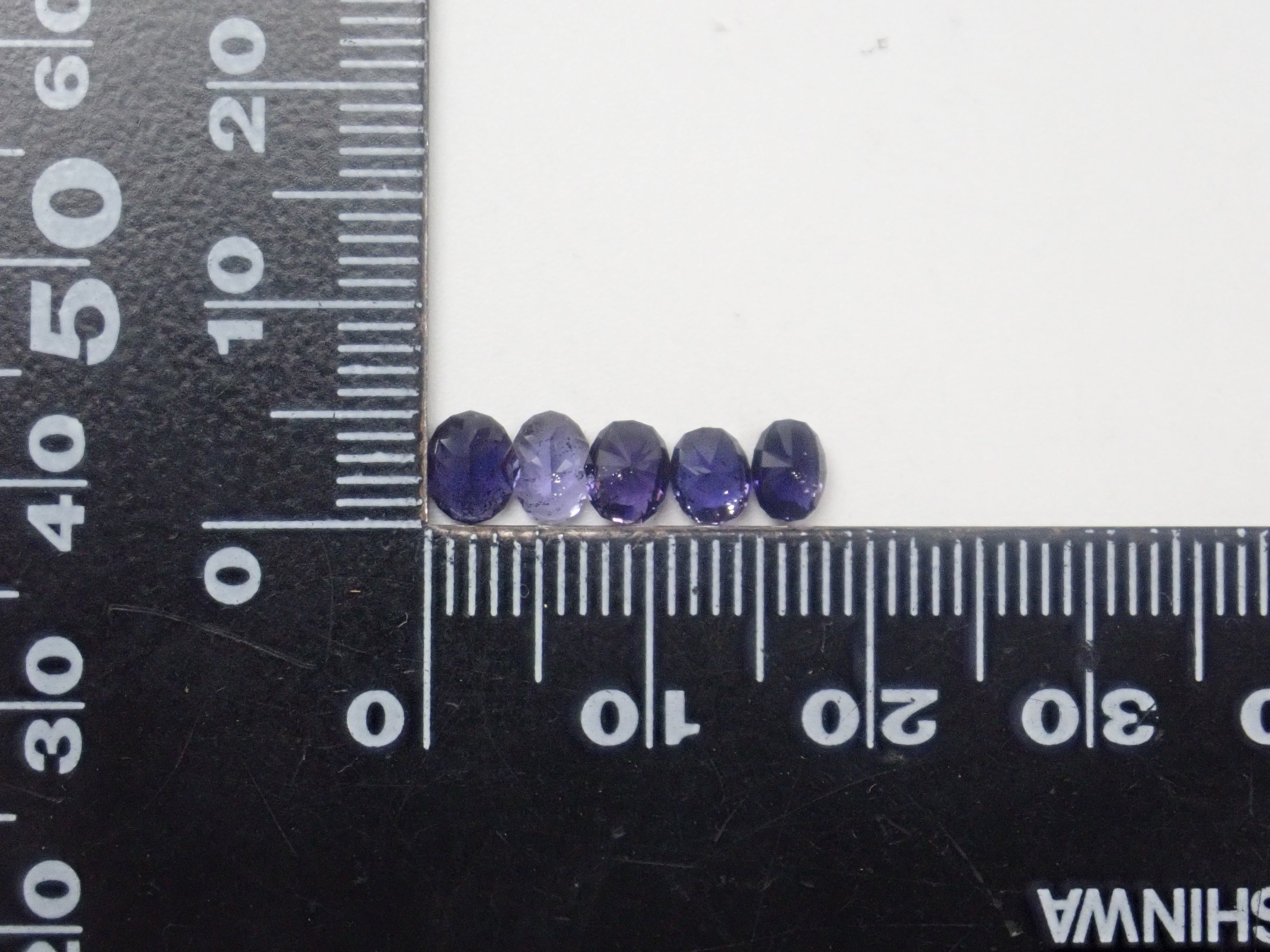 【11/8 22時販売】《限定7石》インド産アイオライトサンストーン1石ルース (サンジェ氏のカスタムカット) 《複数購入割引有》　