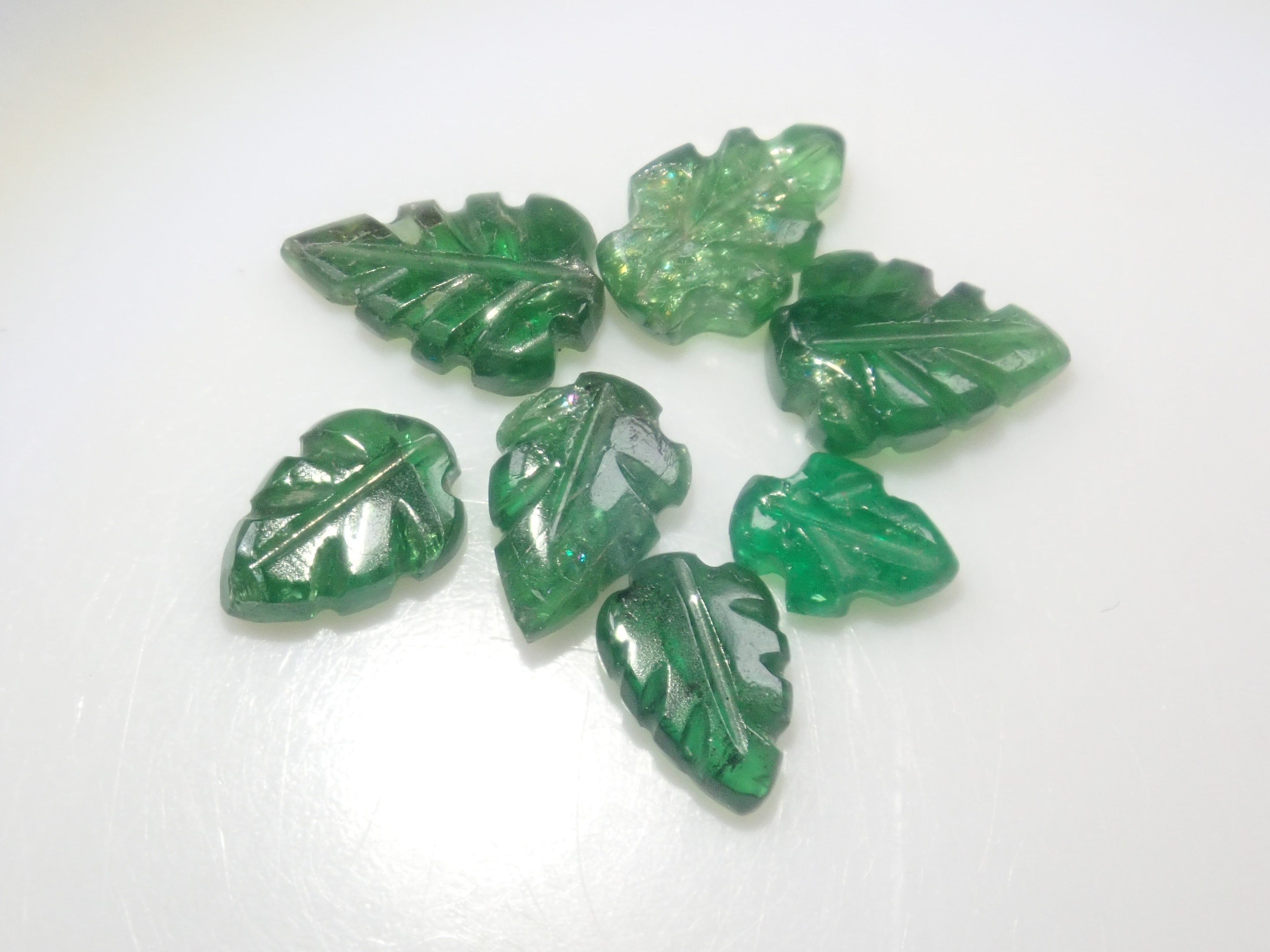 【11/8 22時販売】《限定9石》カービングガチャ（オパール、トルマリン、ツァボライトガーネット） 1石ルース《複数購入割引有》