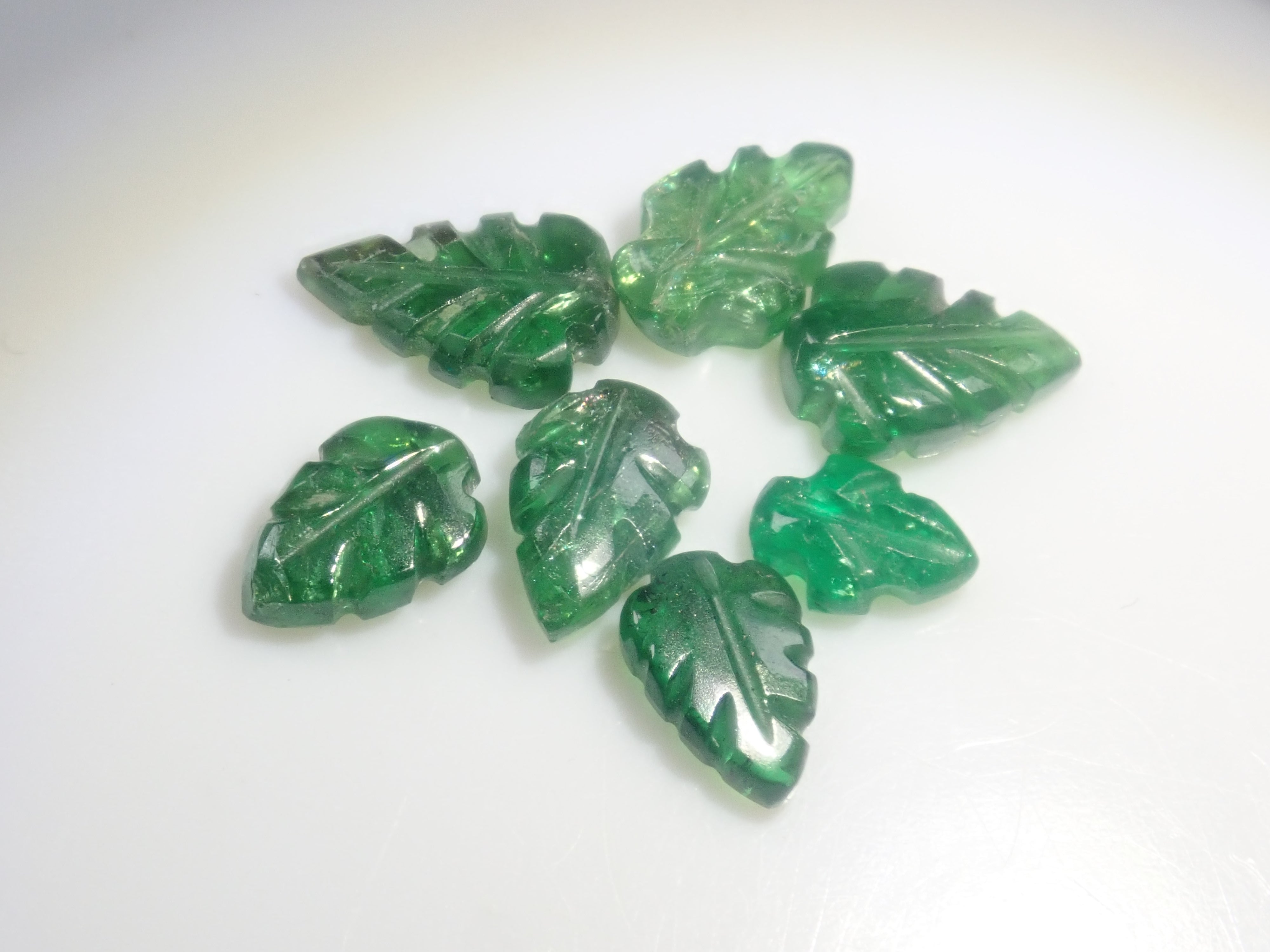 【11/8 22時販売】《限定9石》カービングガチャ（オパール、トルマリン、ツァボライトガーネット） 1石ルース《複数購入割引有》