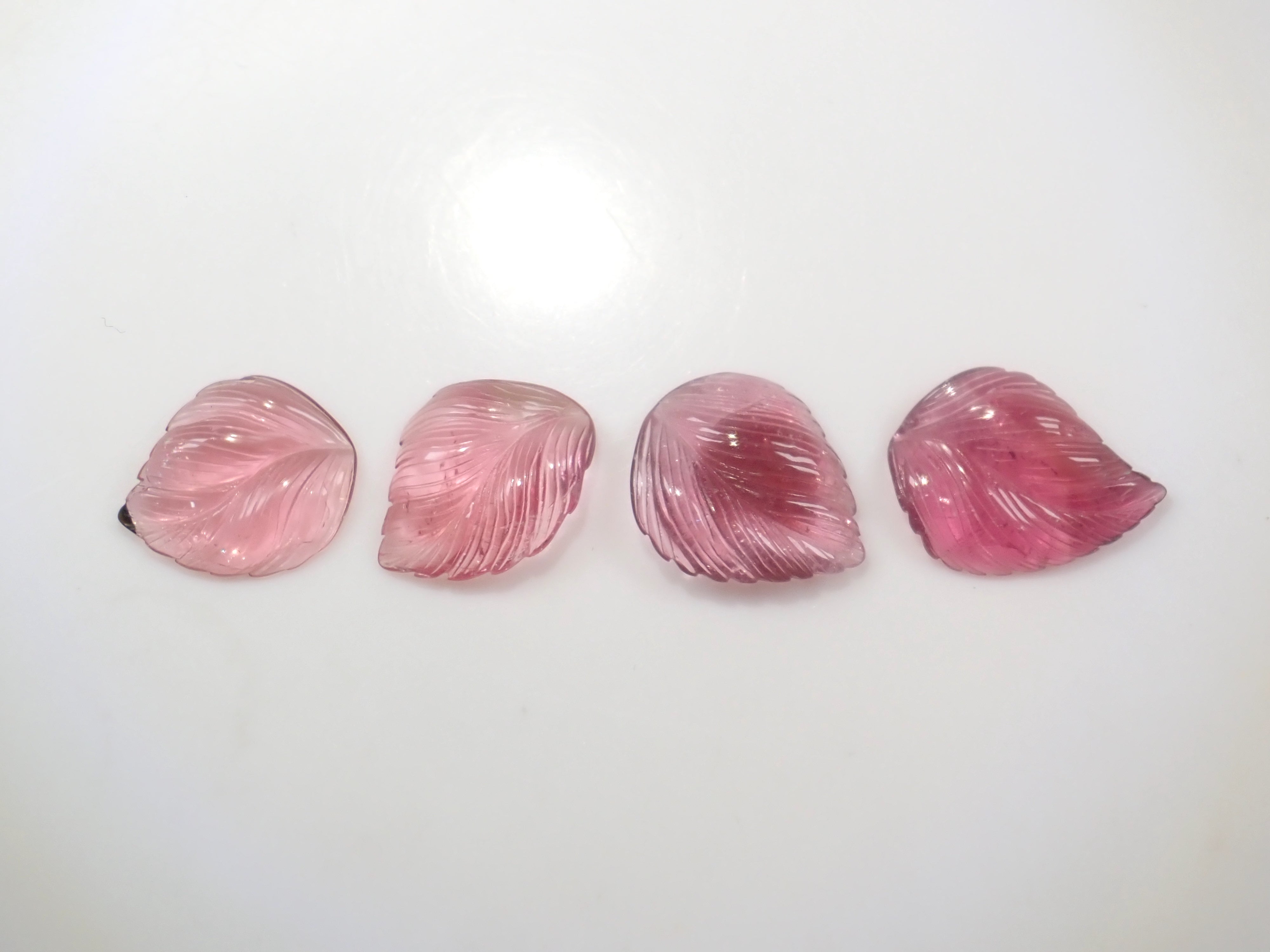 【11/8 22時販売】《限定4石》カービングガチャ（ピンクトルマリン,平均3.4ct） 1石ルース《複数購入割引有》