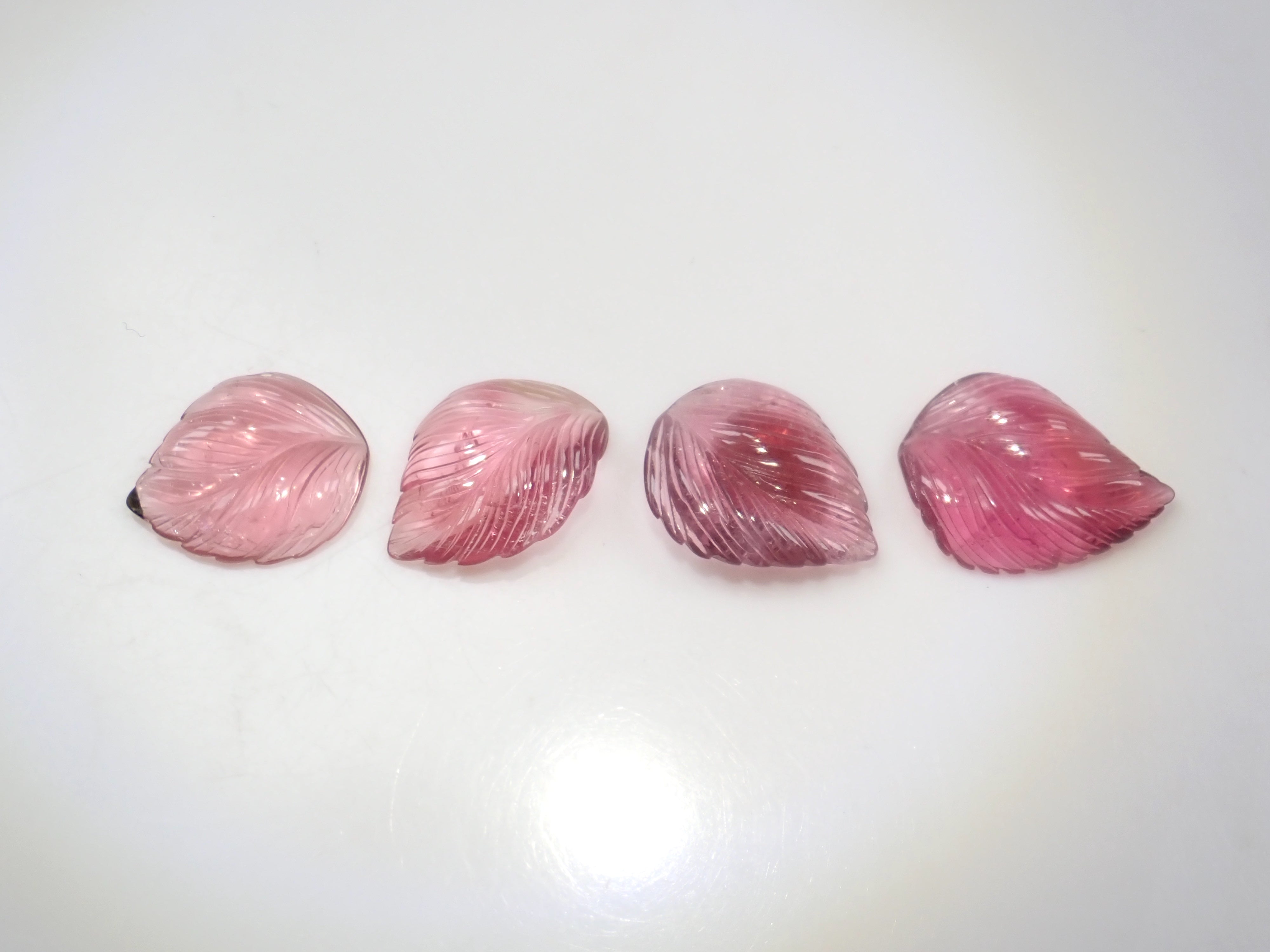 【11/8 22時販売】《限定4石》カービングガチャ（ピンクトルマリン,平均3.4ct） 1石ルース《複数購入割引有》