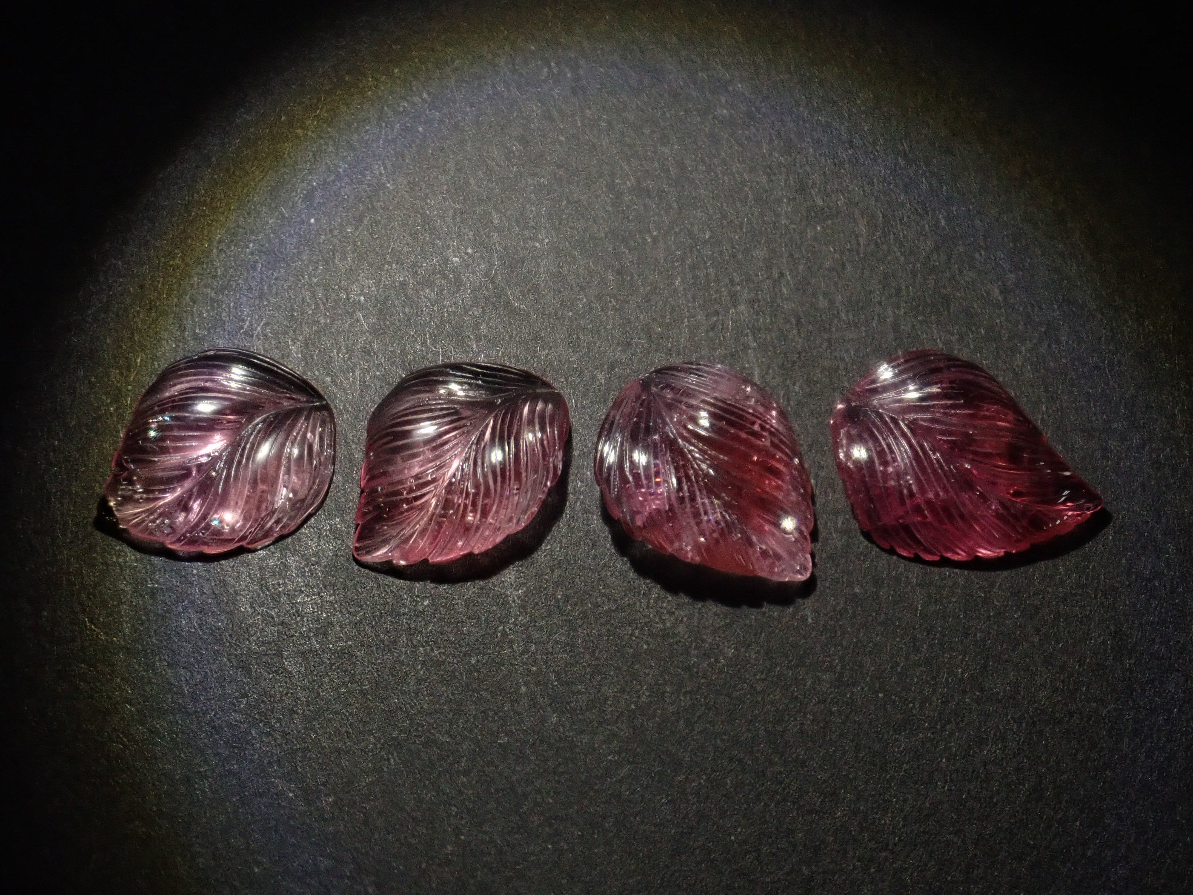 【11/8 22時販売】《限定4石》カービングガチャ（ピンクトルマリン,平均3.4ct） 1石ルース《複数購入割引有》