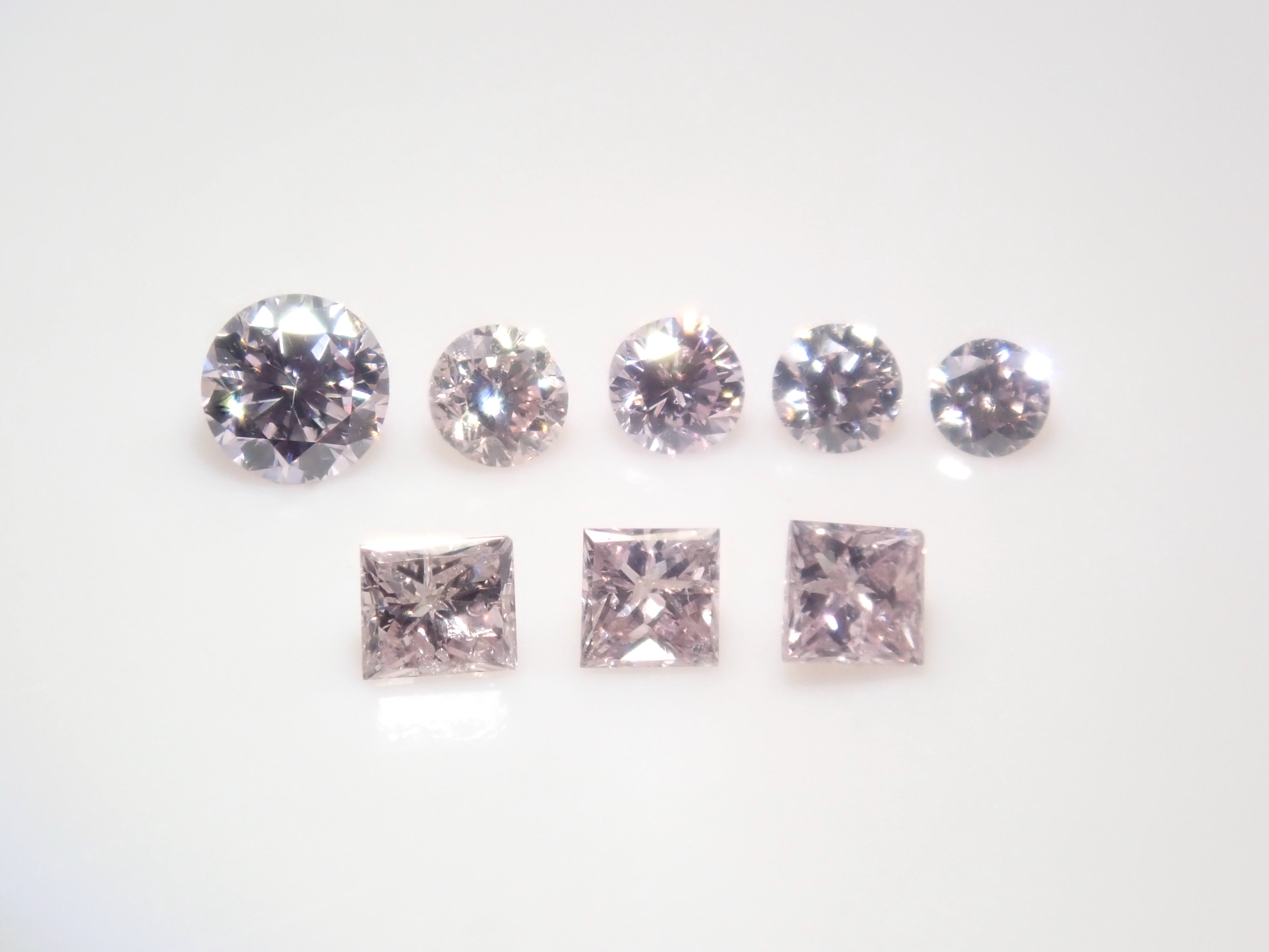 ピンクダイヤガチャ💎（FANCY LIGHT PURPLISH PINK/0.05ct/SI-2 中宝ソ