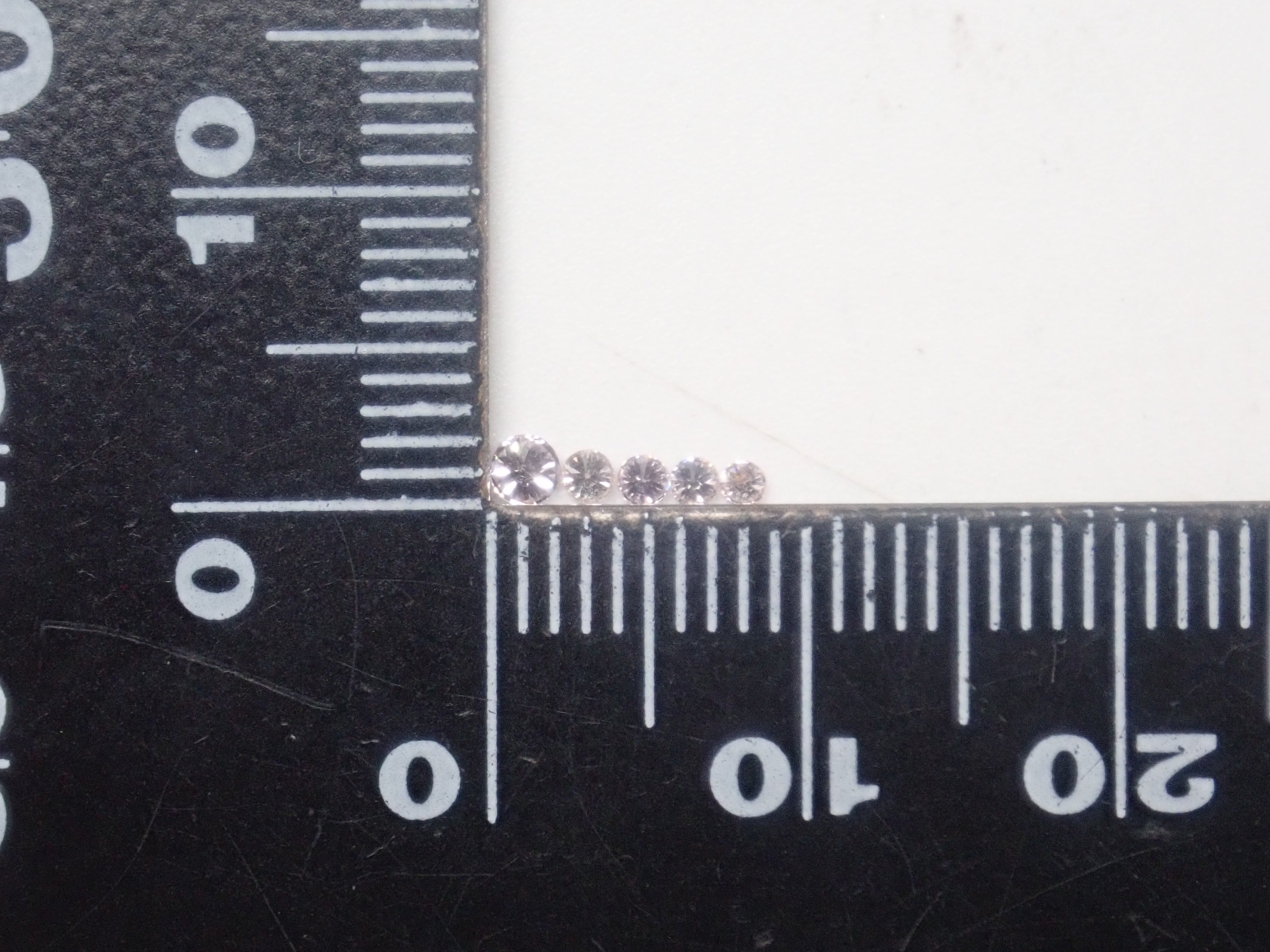 【11/9 22時販売】ピンクダイヤガチャ💎（FANCY INTENSE/0.063ct 中宝ソ付き通常98,000円やFANCY PURPLISH PINK 1.7mm/0.021ctを2石含む）《複数購入割引有》