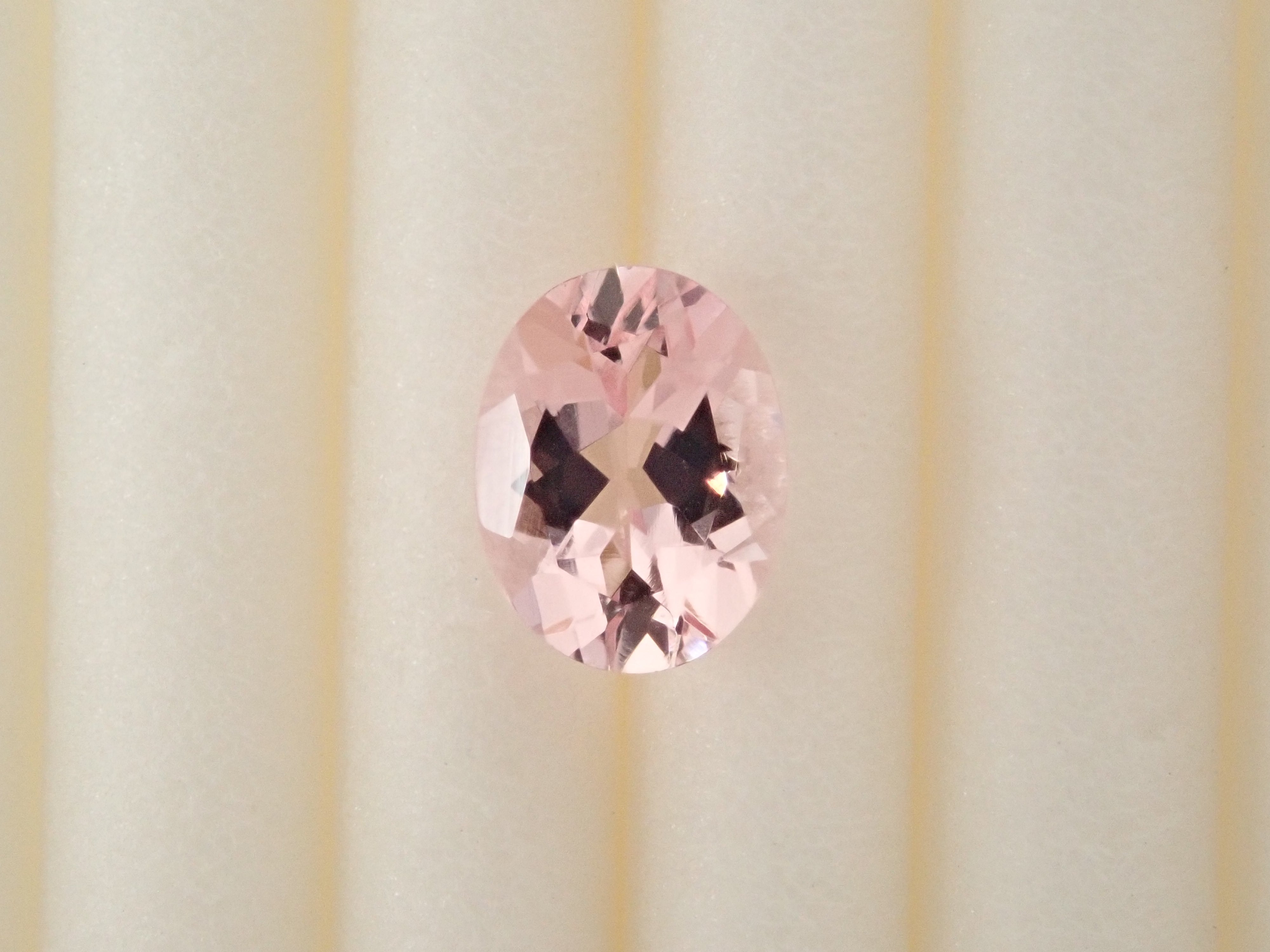 ナイジェリア産モルガナイト 0.354ctルース