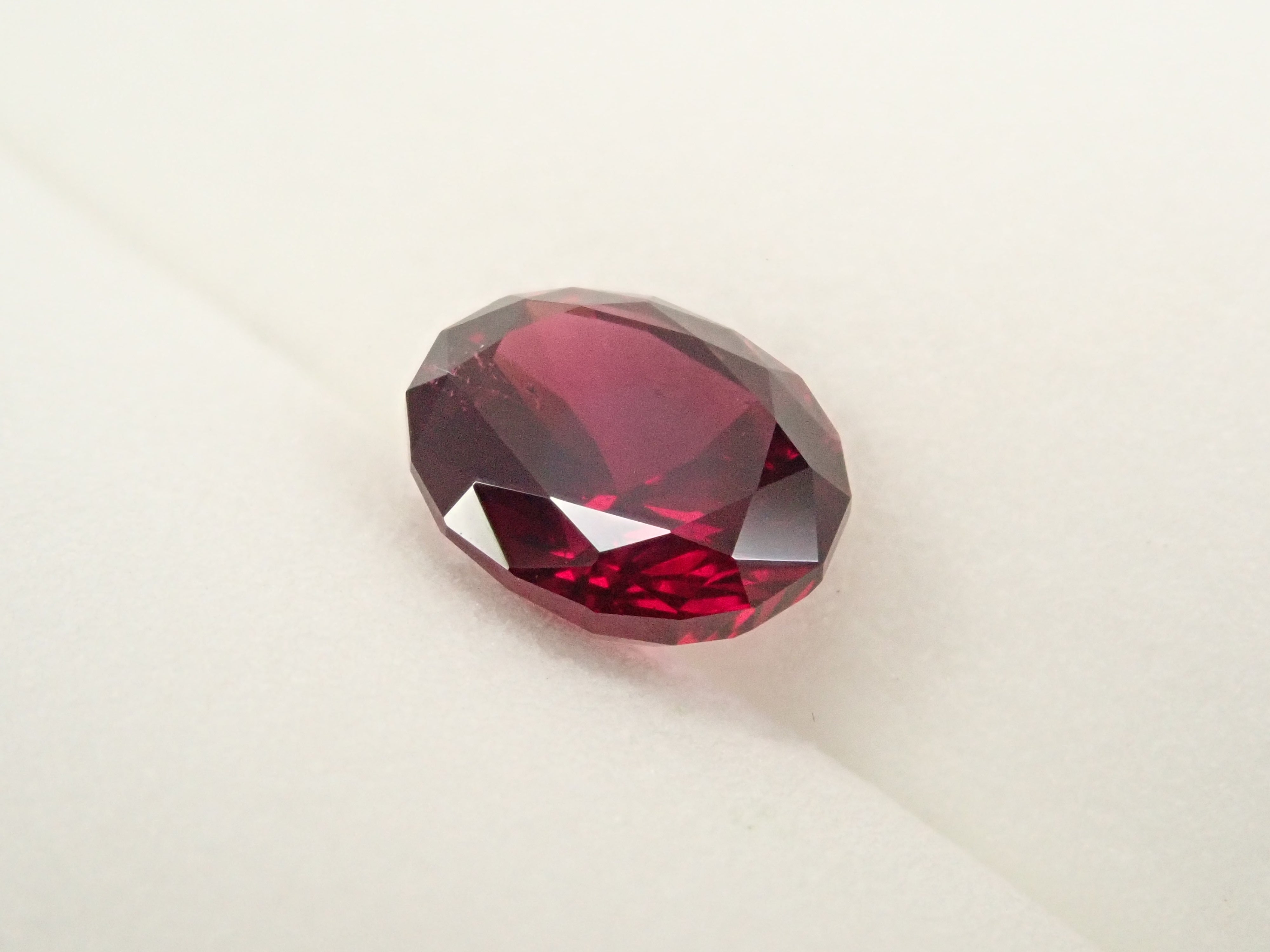 [12560329] Rhodolite Garnet 1.890ct Loose Stone