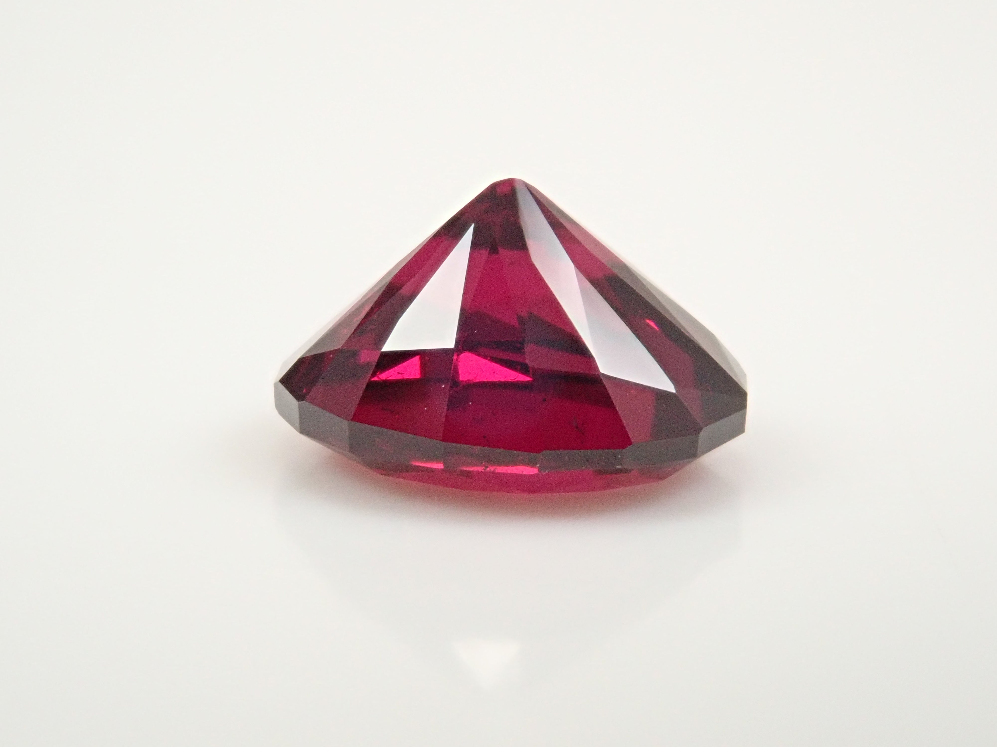 [12560329] Rhodolite Garnet 1.890ct Loose Stone