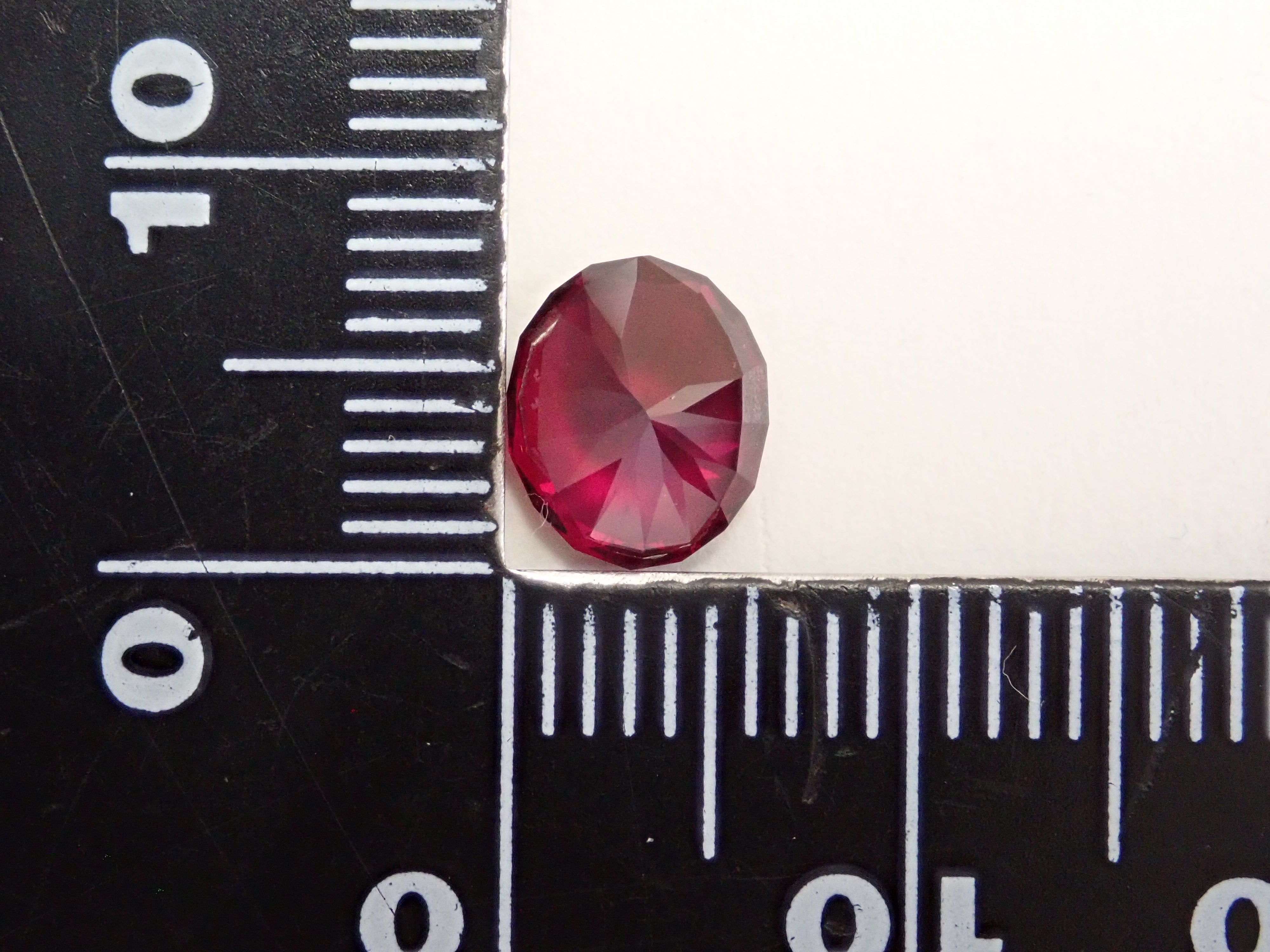 [12560329] Rhodolite Garnet 1.890ct Loose Stone