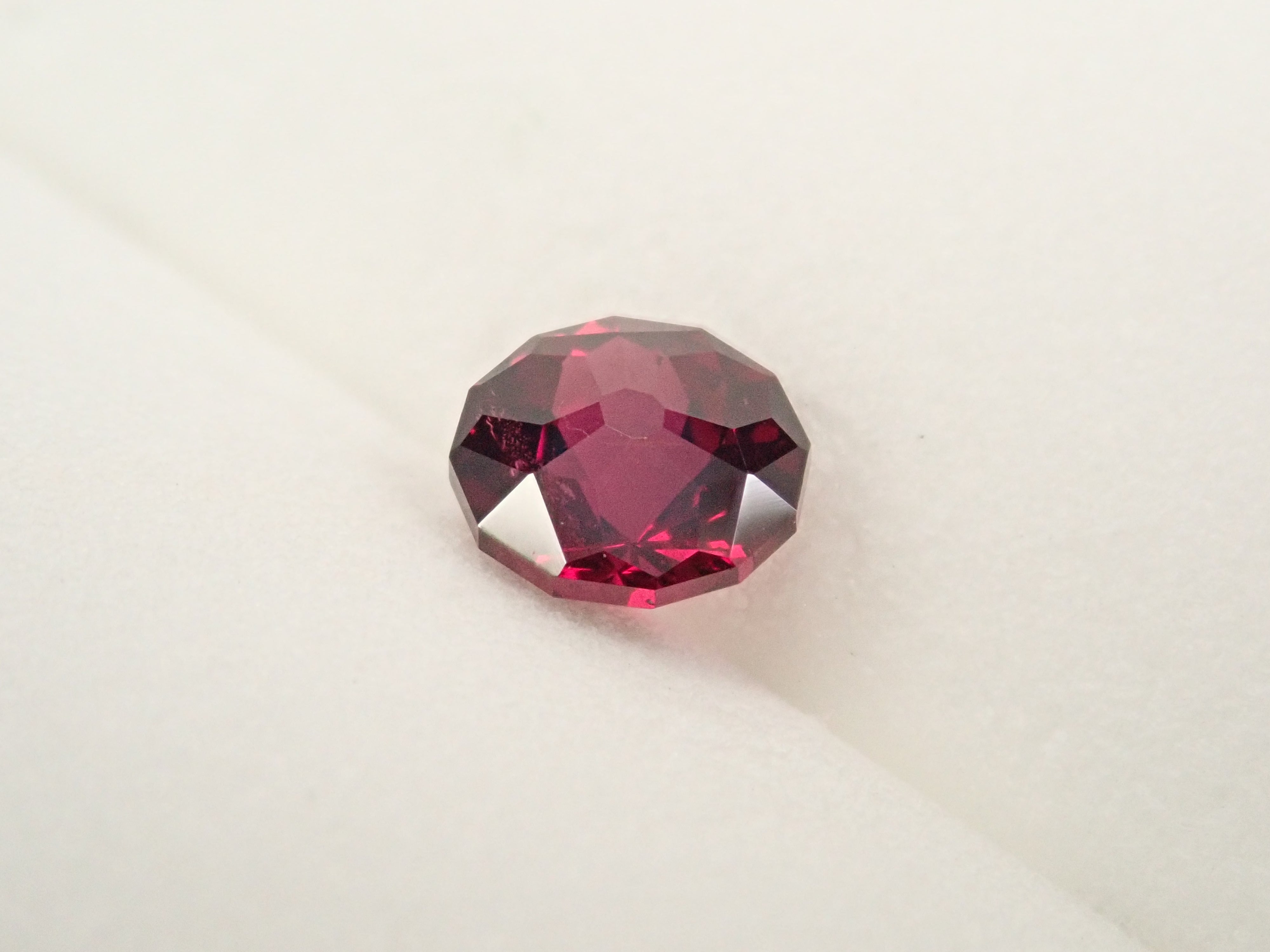 【11/22 22時販売】タンザニア産ロードライトガーネット 5.3mm/0.903ctルース